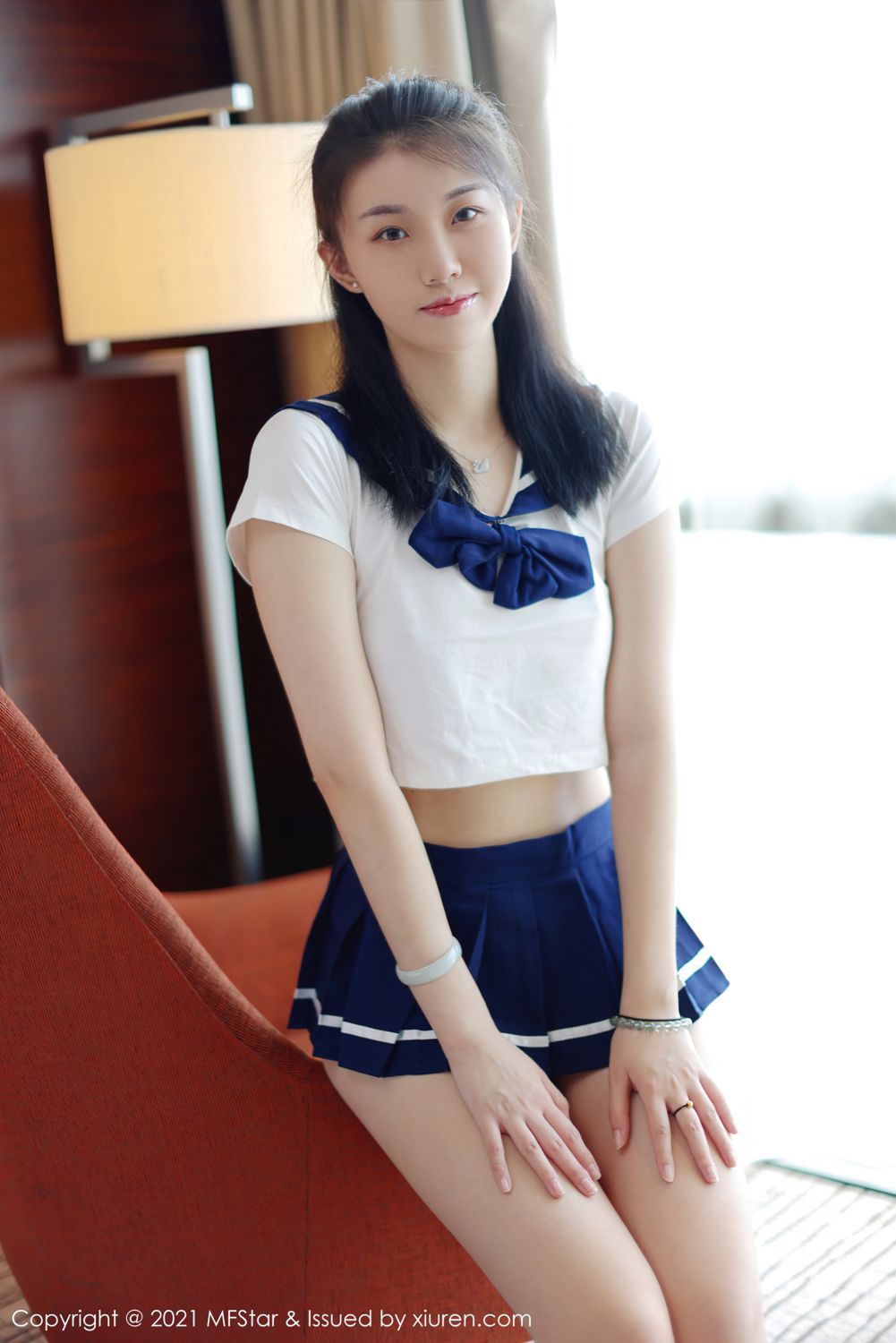 新人模特一颗甜蛋黄 JK制服系列很搭配