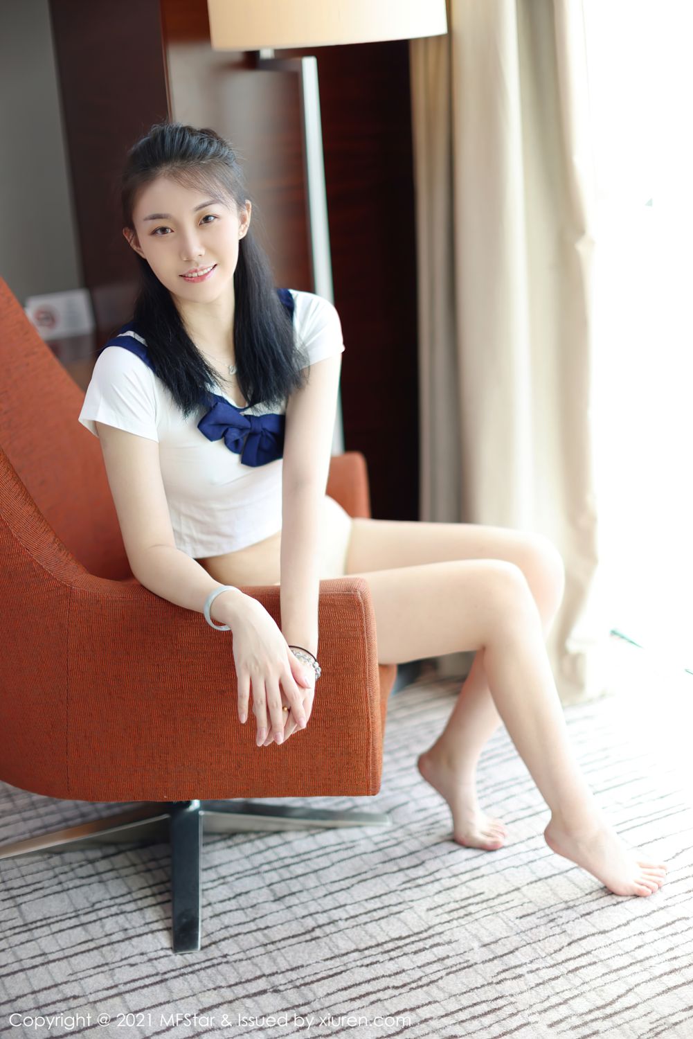 新人模特一颗甜蛋黄 JK制服系列很搭配