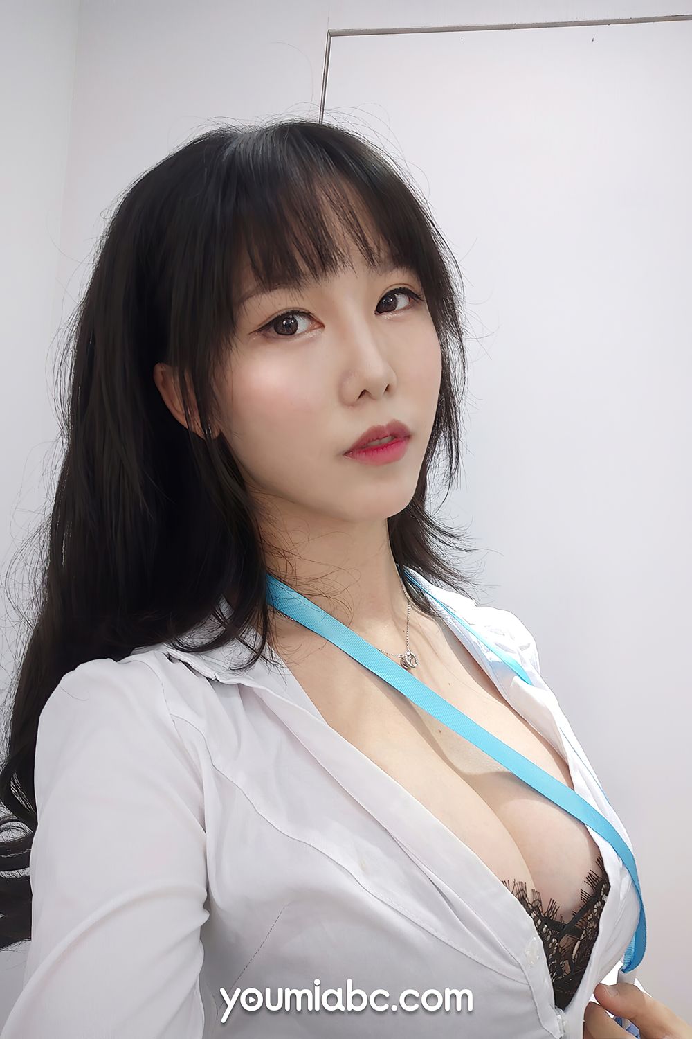 OL午间自拍 - 抖娘利世