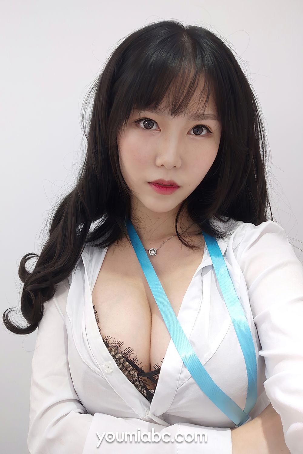 OL午间自拍 - 抖娘利世