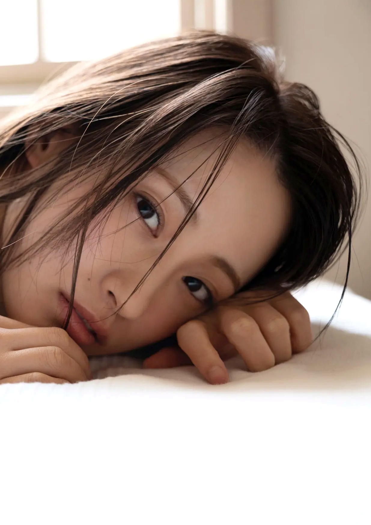 澄田綾乃《君に溺れたい。》日本性感蕾丝内衣黑丝家居私房写真