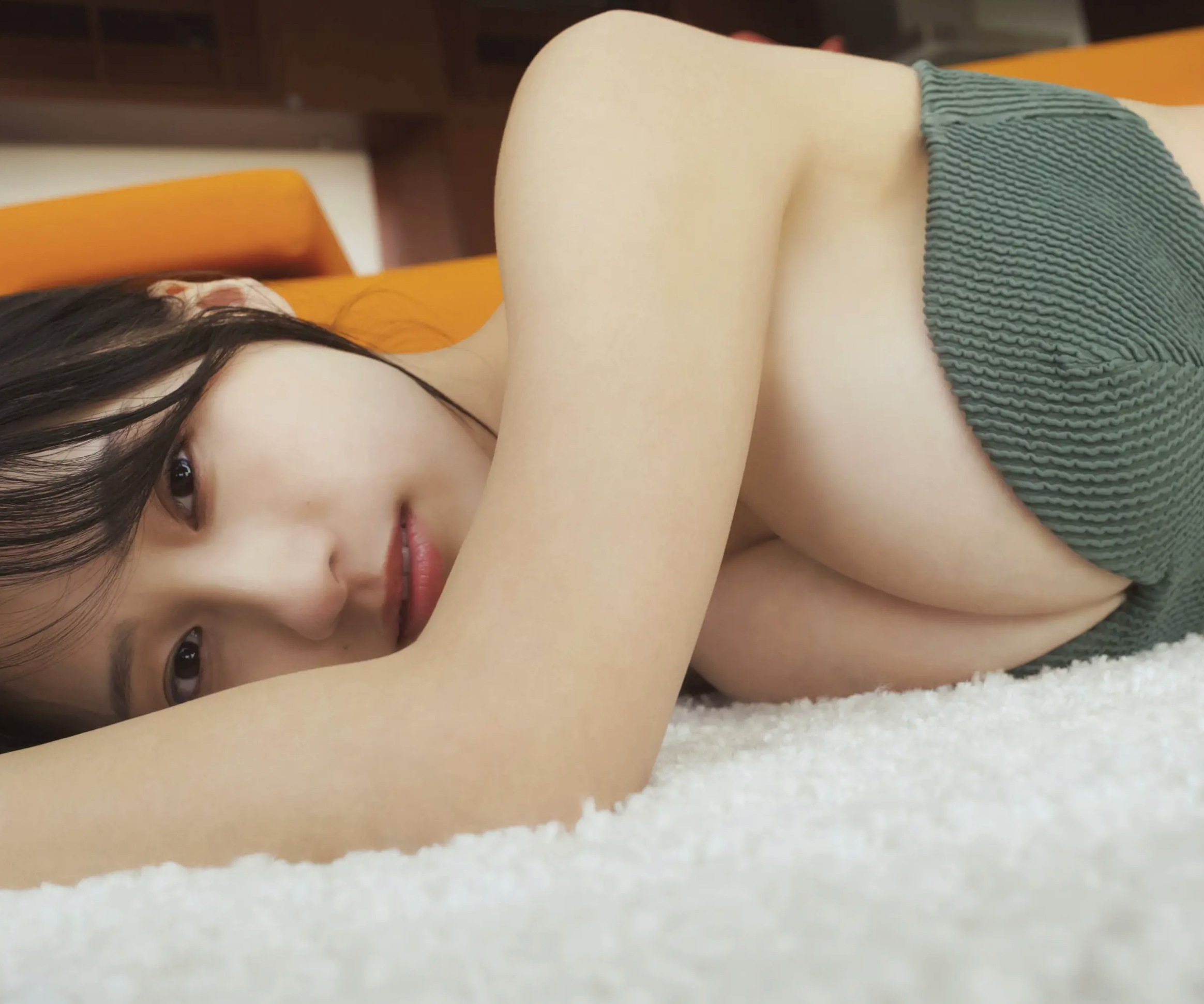 澄田綾乃 - あっぷるぱ~い 户外毛衣清新治愈与性感比基尼写真