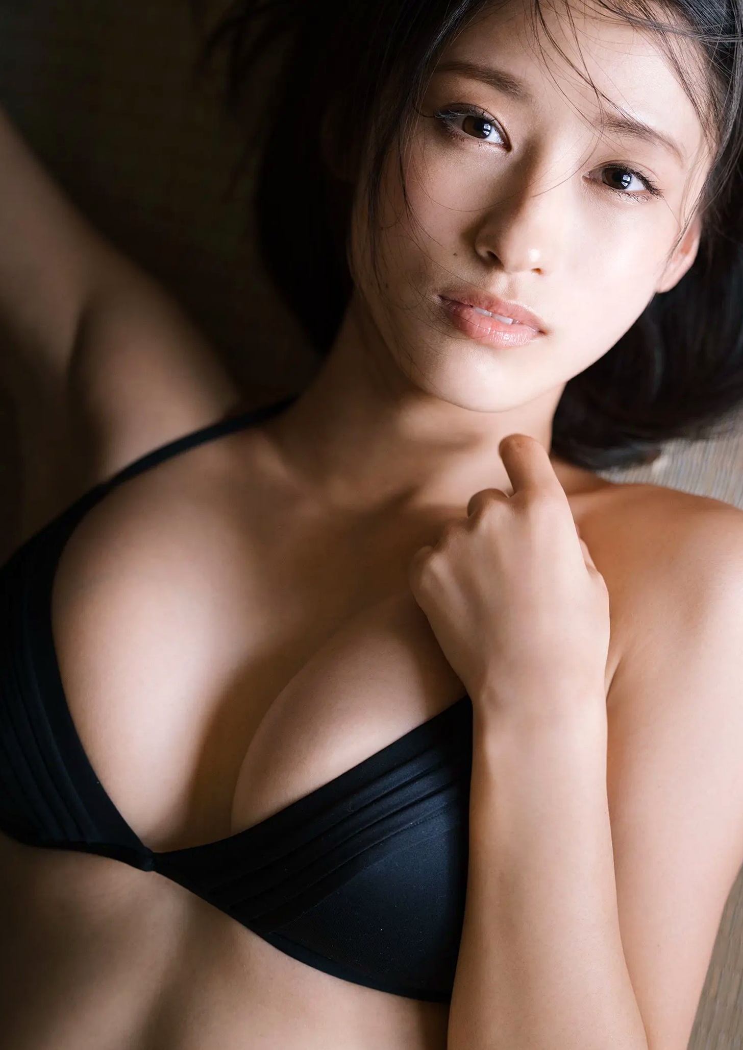 澄田綾乃《究極美姉湯2022》温泉比基尼与私房蕾丝内衣性感写真