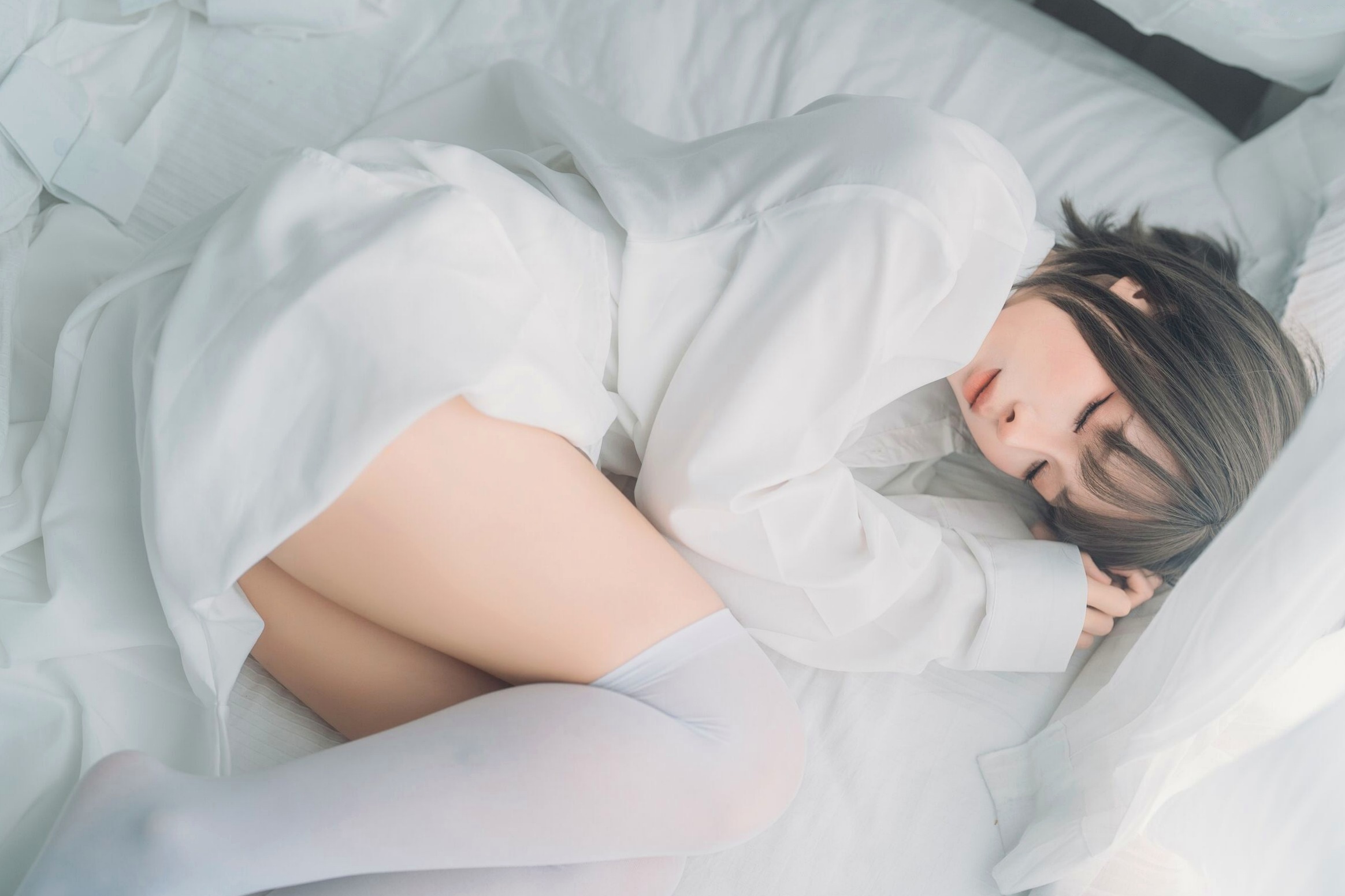 蠢沫沫-衬衫窝 窗边宽松白衬衫清纯性感私房诱惑写真
