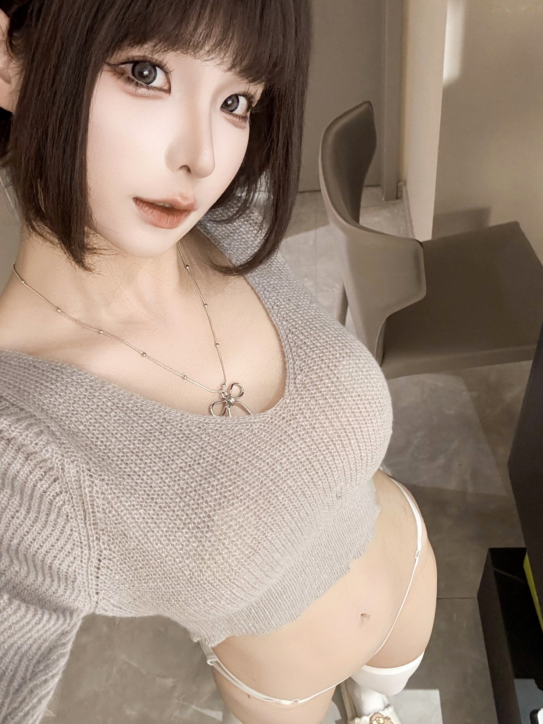 蠢沫沫-7月写真合集 绒绒毛帽蕾丝低胸私房照 萌系童颜巨乳甜美诱惑写真