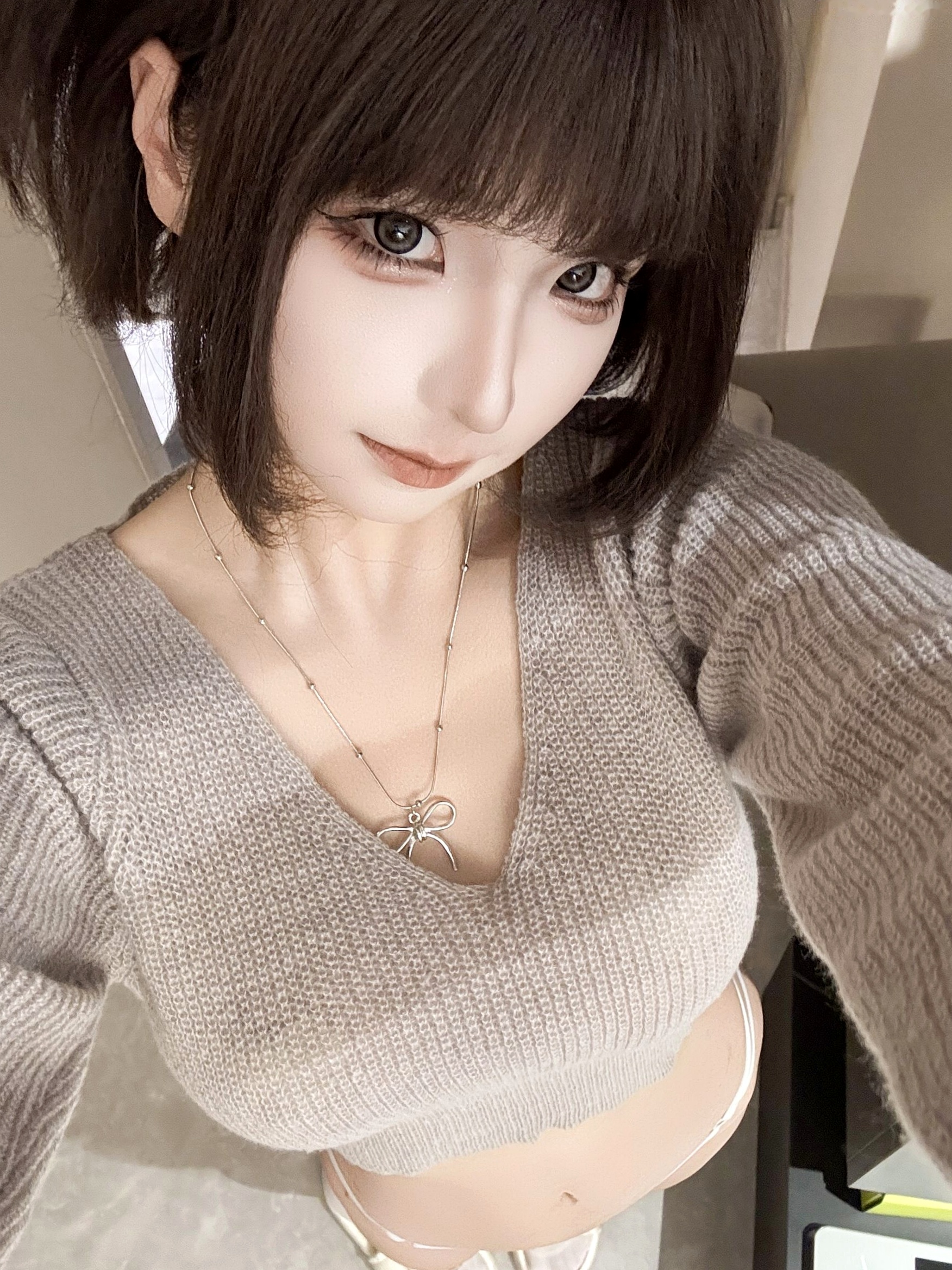 蠢沫沫-7月写真合集 绒绒毛帽蕾丝低胸私房照 萌系童颜巨乳甜美诱惑写真