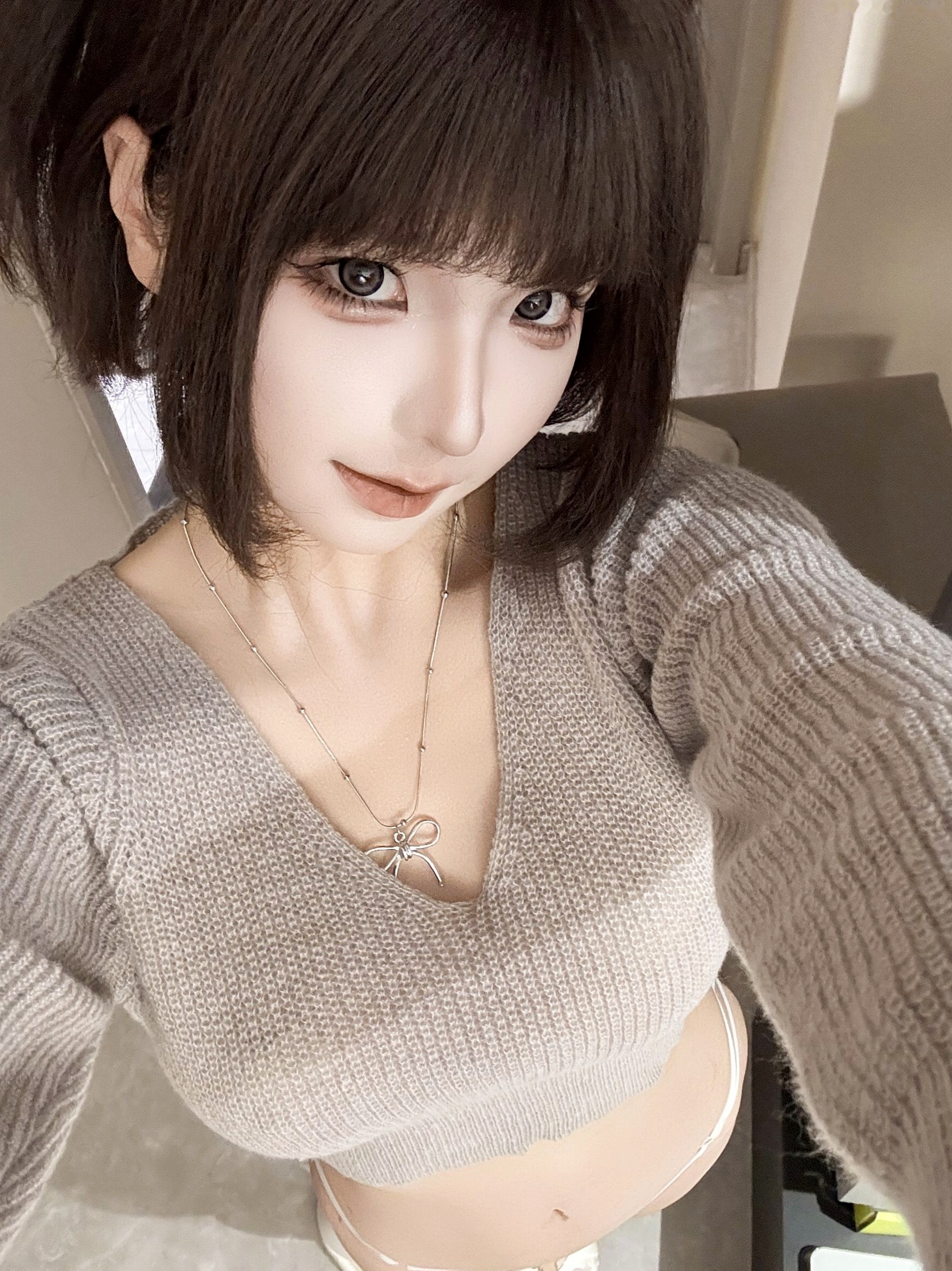 蠢沫沫-7月写真合集 绒绒毛帽蕾丝低胸私房照 萌系童颜巨乳甜美诱惑写真