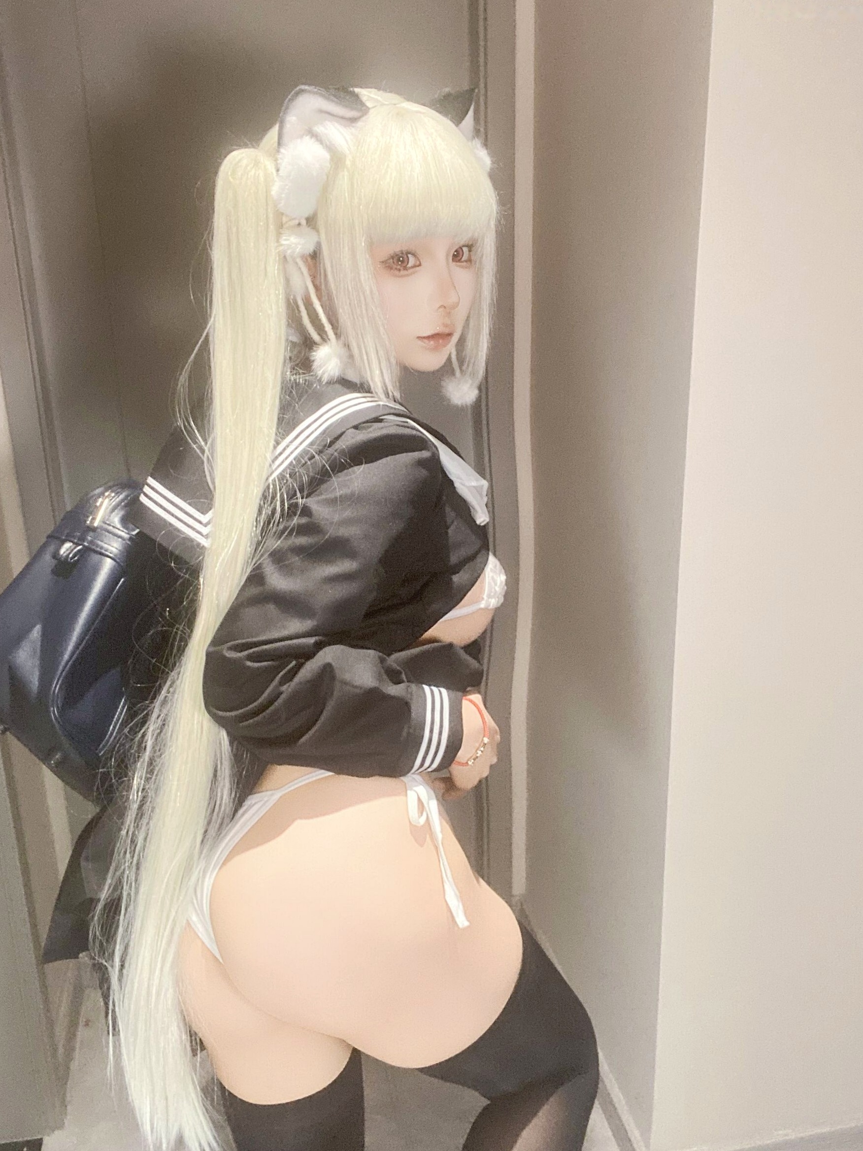 蠢沫沫-7月写真合集 绒绒毛帽蕾丝低胸私房照 萌系童颜巨乳甜美诱惑写真