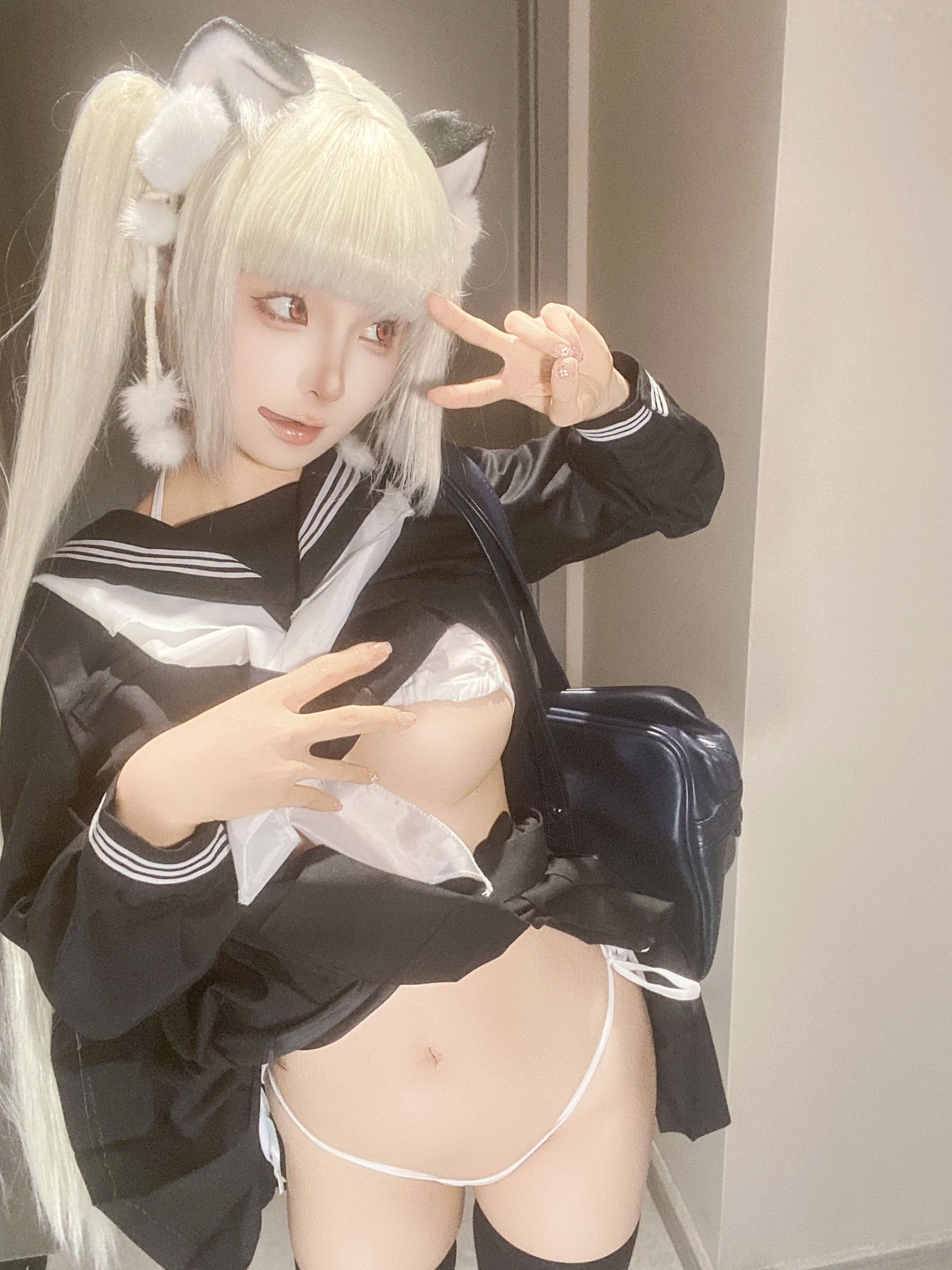蠢沫沫-7月写真合集 绒绒毛帽蕾丝低胸私房照 萌系童颜巨乳甜美诱惑写真