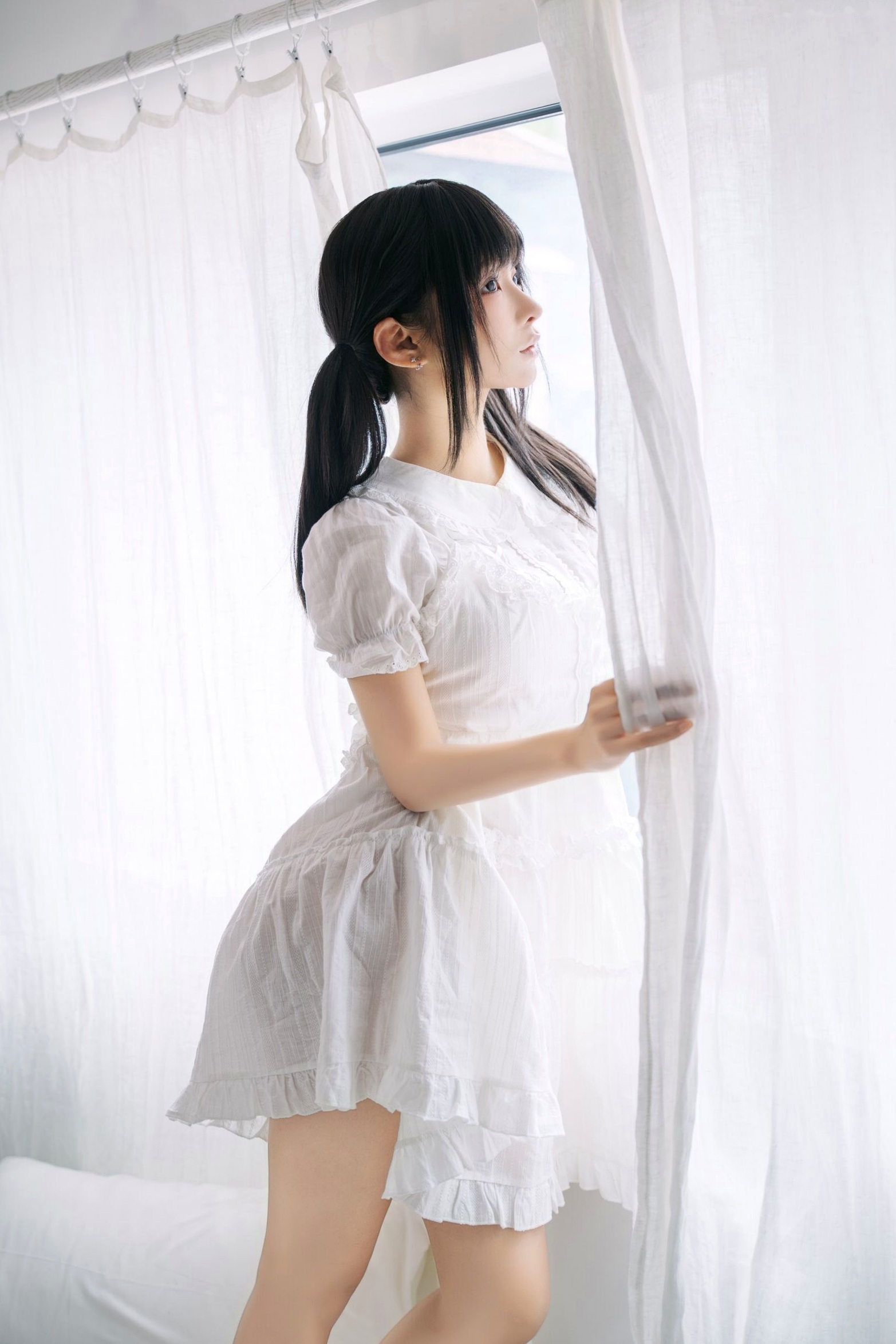 蠢沫沫-2025年08月自拍 紫色蕾丝内衣丝袜复古私房性感写真