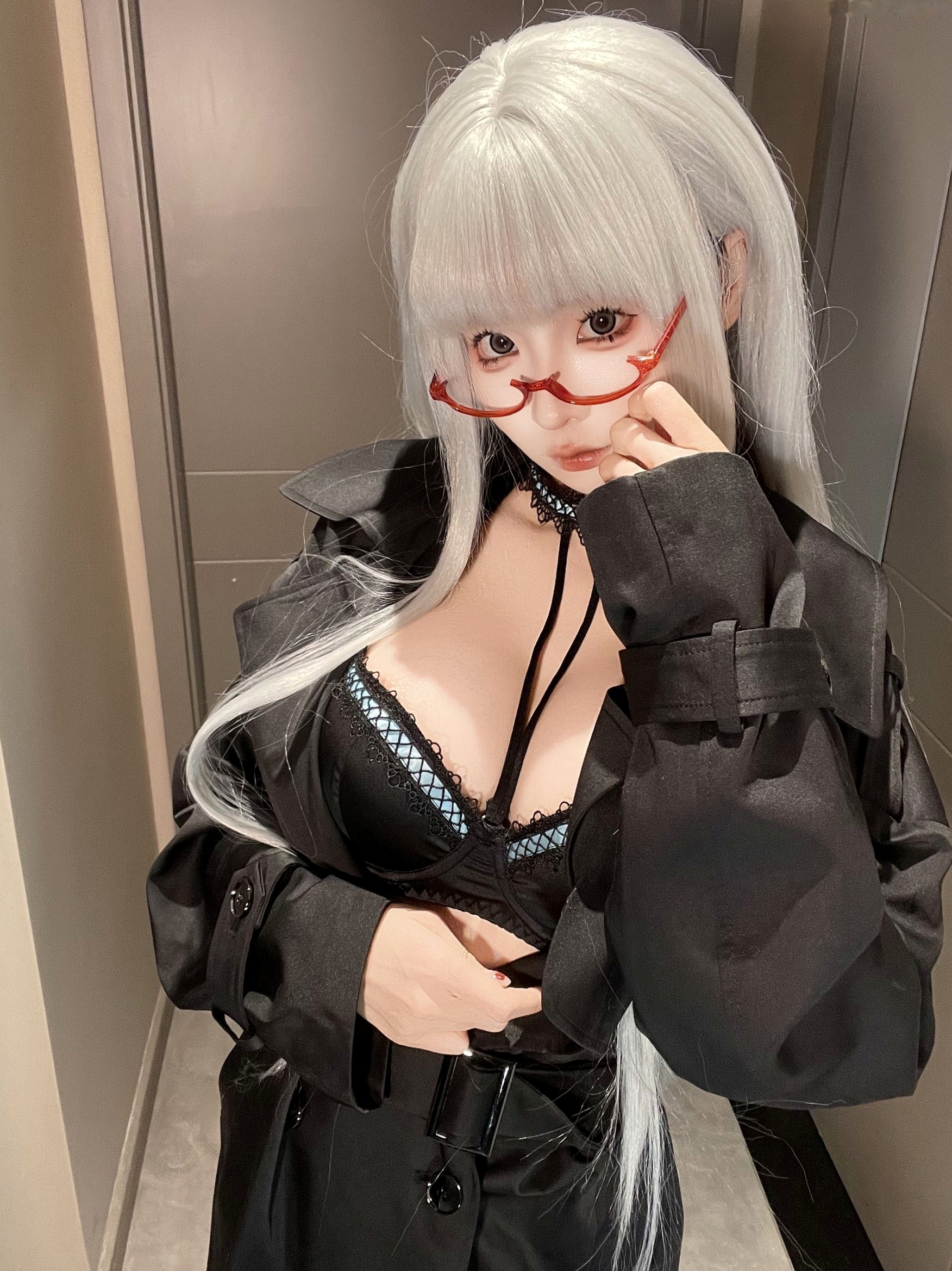 蠢沫沫-2025年6月朋友圈自拍合集 萌系猫耳性感Cosplay私房美图