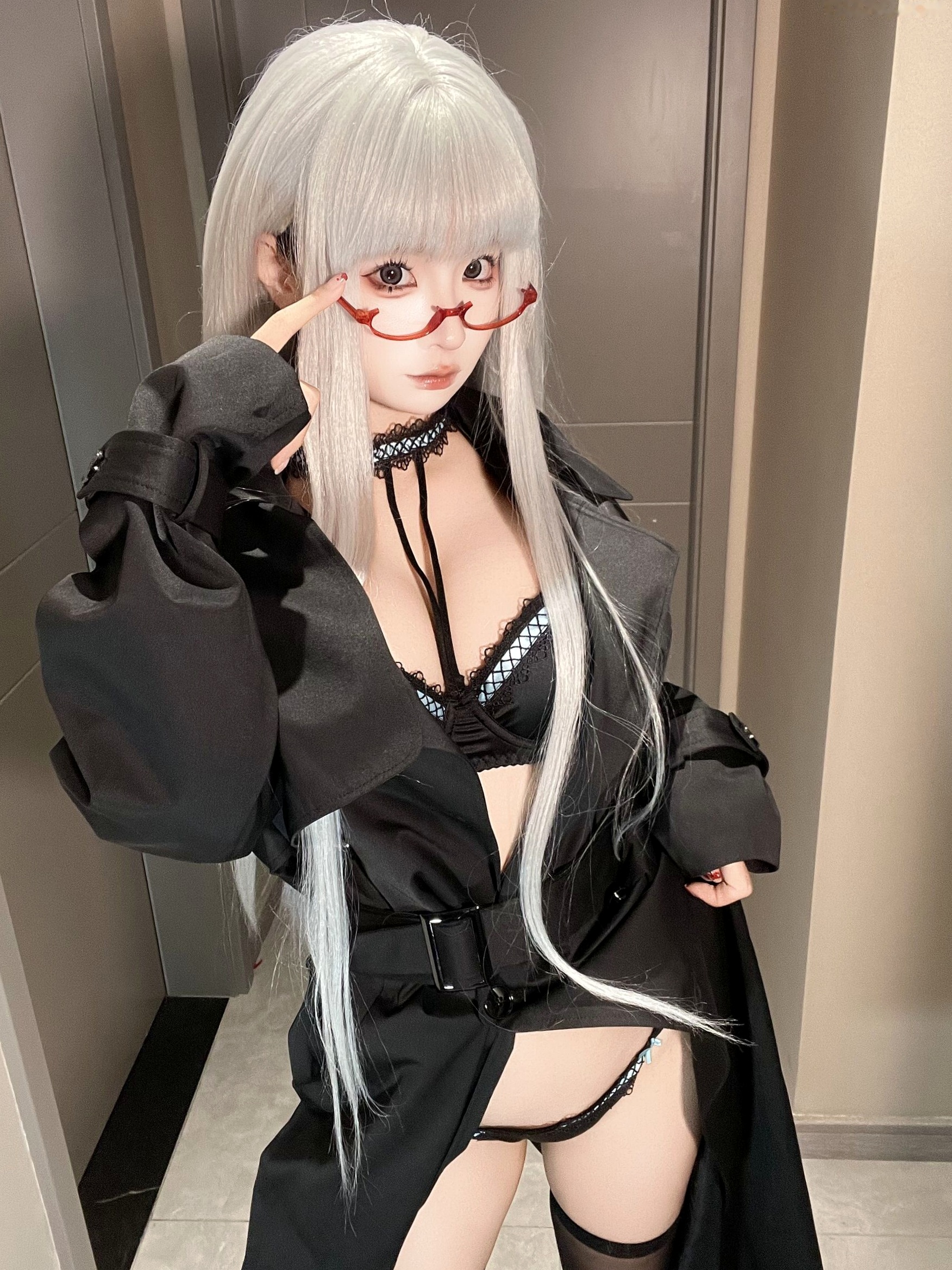 蠢沫沫-2025年6月朋友圈自拍合集 萌系猫耳性感Cosplay私房美图