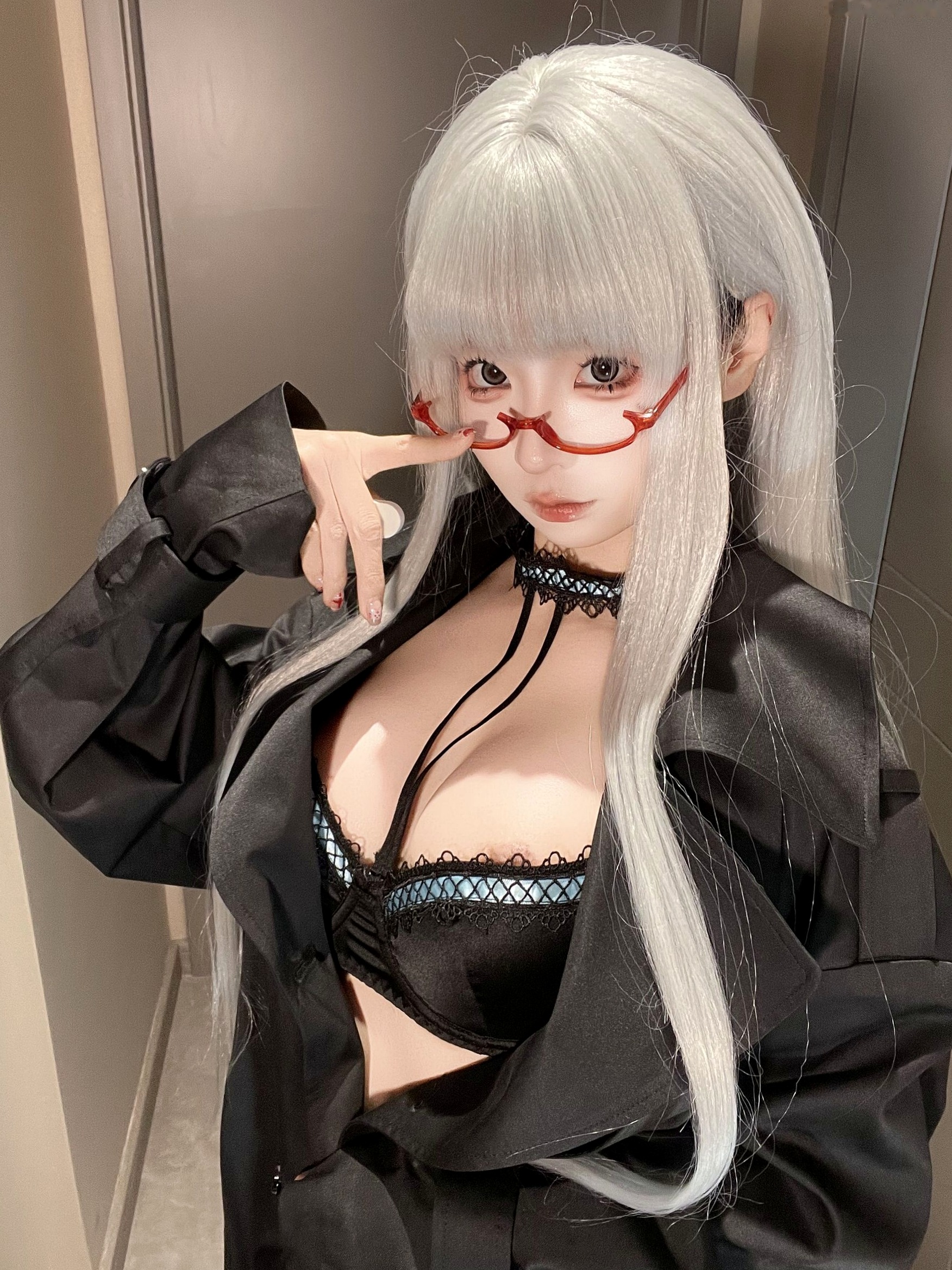 蠢沫沫-2025年6月朋友圈自拍合集 萌系猫耳性感Cosplay私房美图