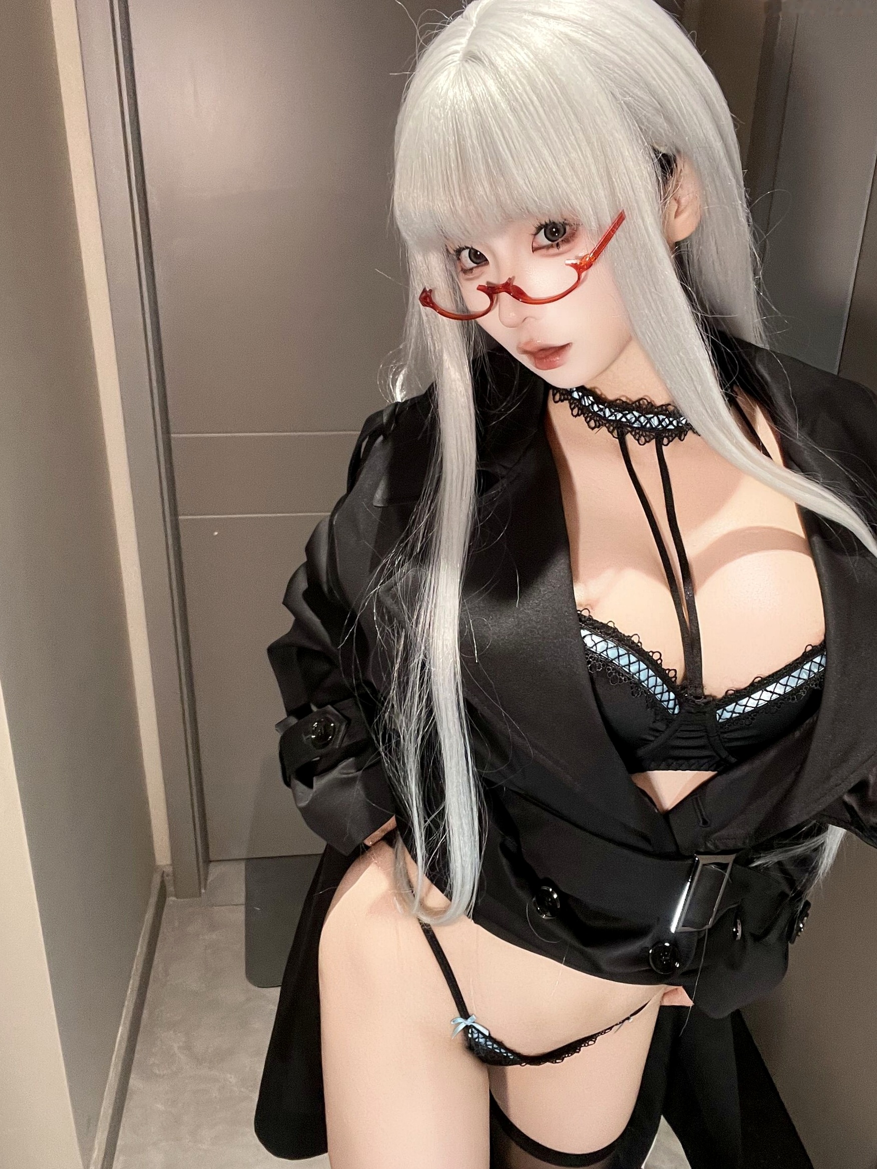 蠢沫沫-2025年6月朋友圈自拍合集 萌系猫耳性感Cosplay私房美图
