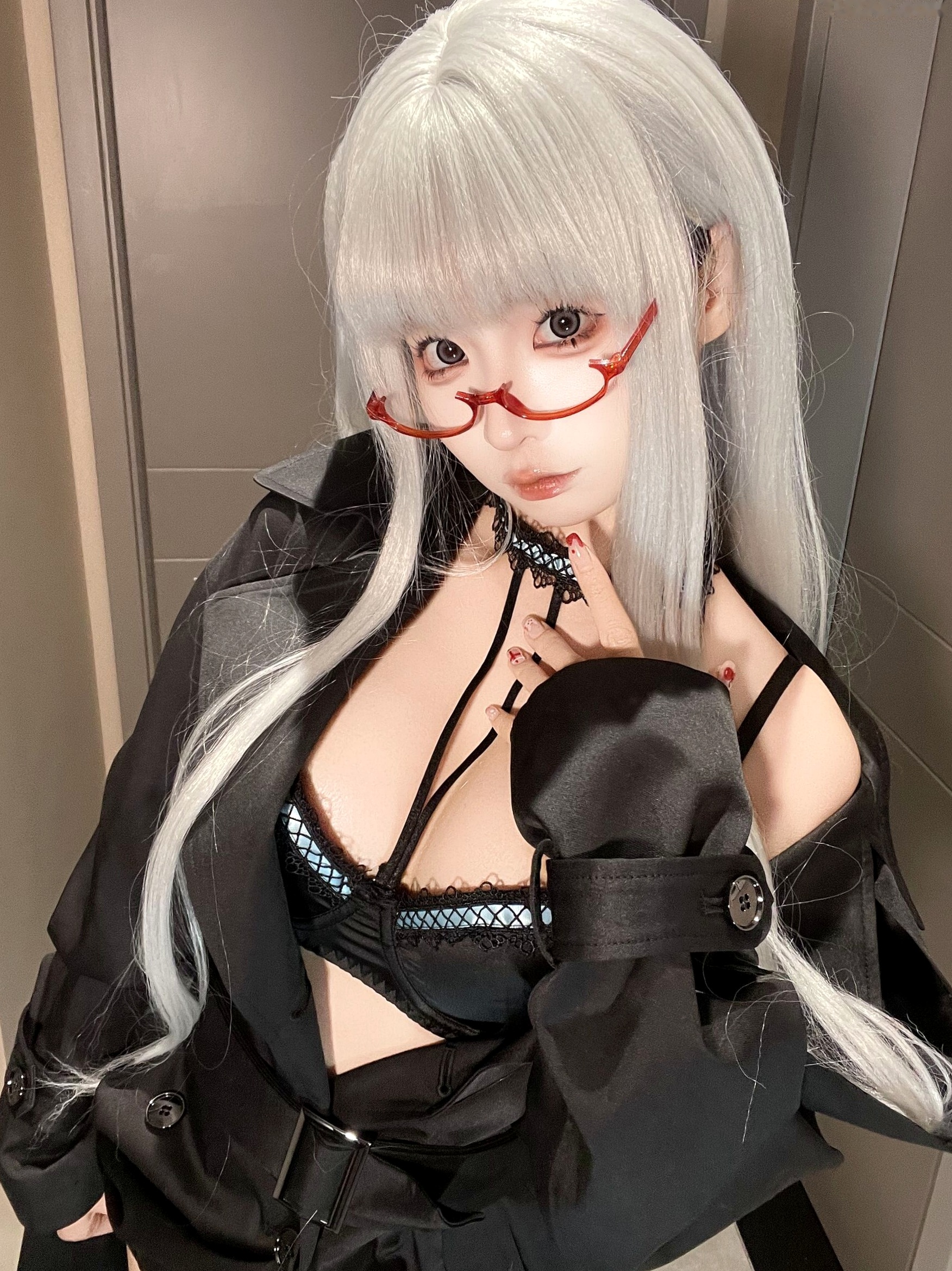 蠢沫沫-2025年6月朋友圈自拍合集 萌系猫耳性感Cosplay私房美图