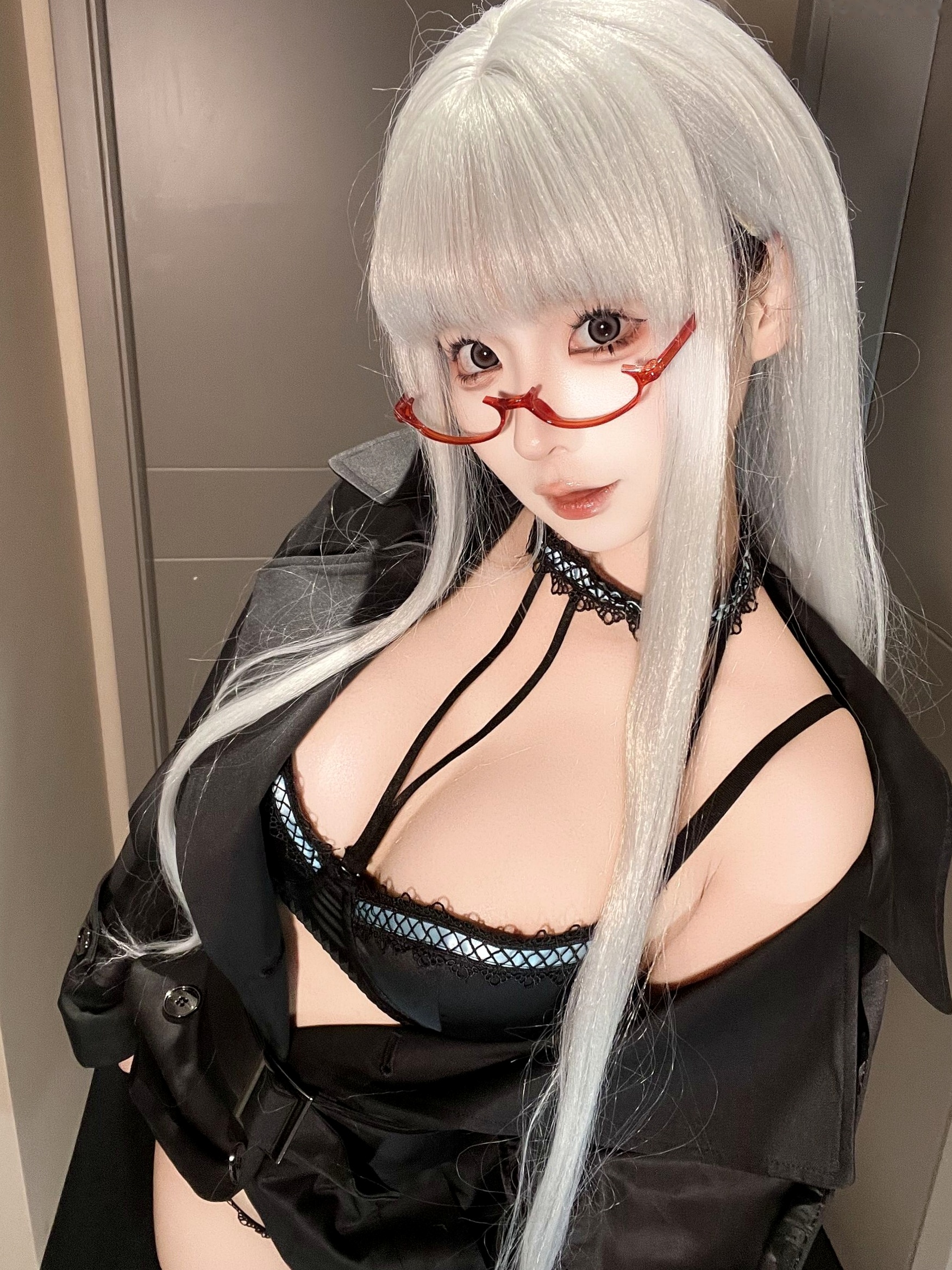 蠢沫沫-2025年6月朋友圈自拍合集 萌系猫耳性感Cosplay私房美图