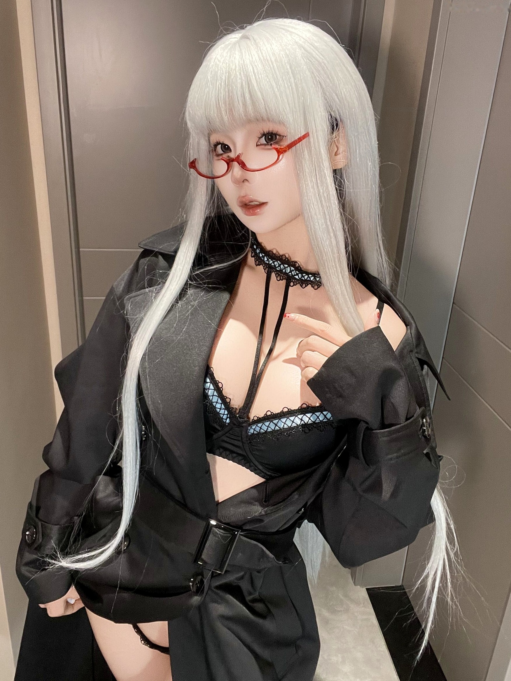 蠢沫沫-2025年6月朋友圈自拍合集 萌系猫耳性感Cosplay私房美图