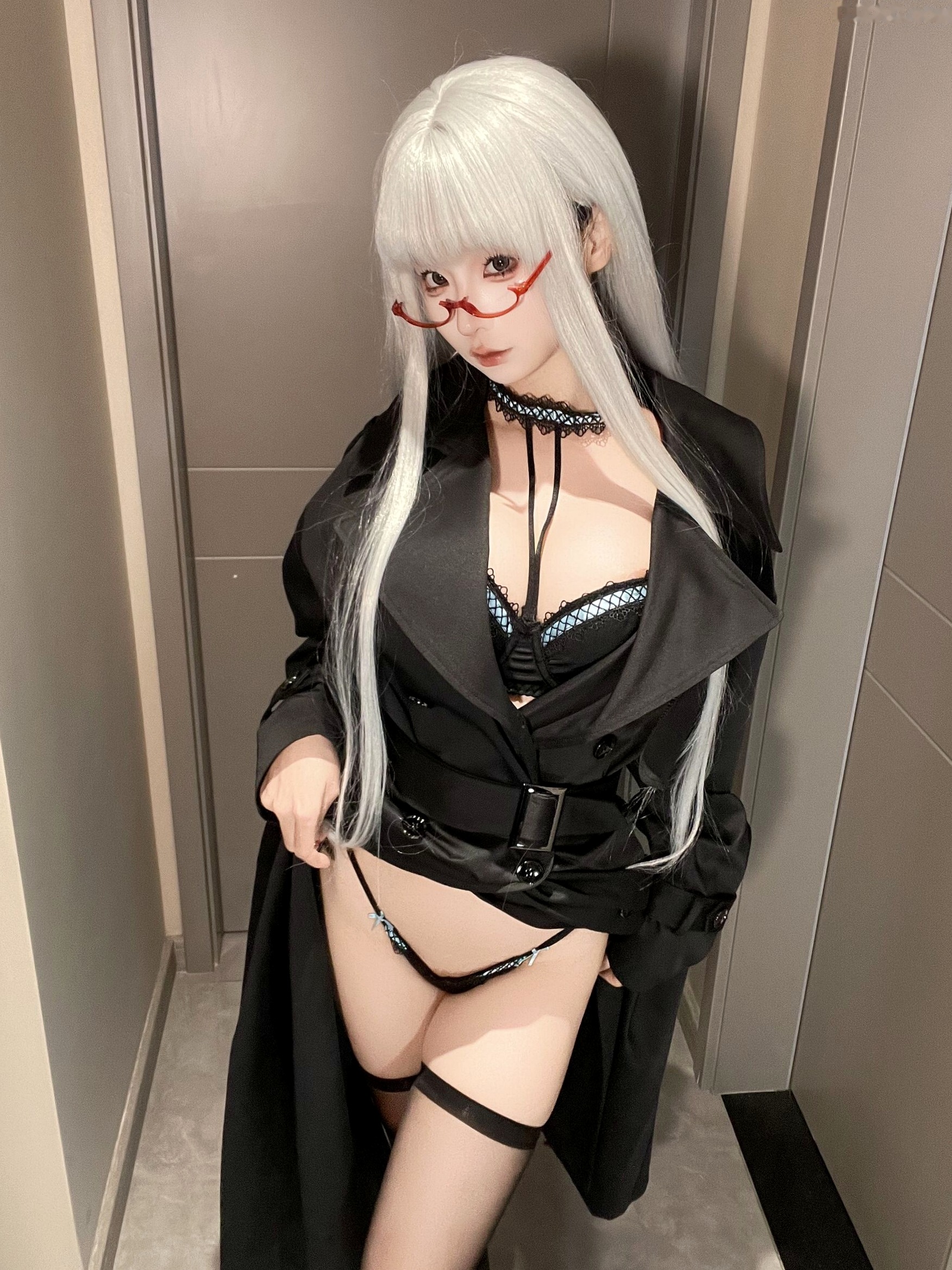 蠢沫沫-2025年6月朋友圈自拍合集 萌系猫耳性感Cosplay私房美图
