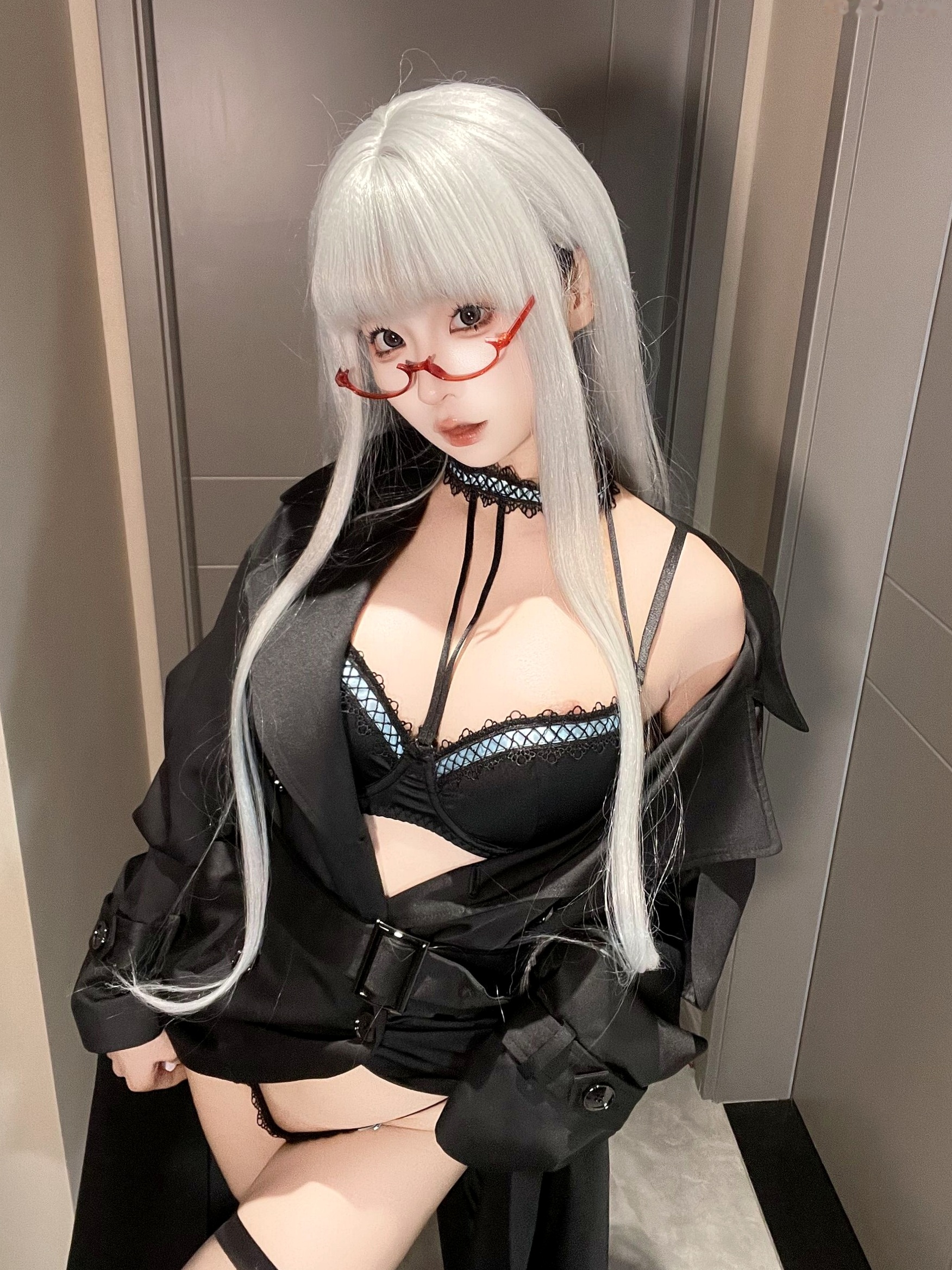 蠢沫沫-2025年6月朋友圈自拍合集 萌系猫耳性感Cosplay私房美图
