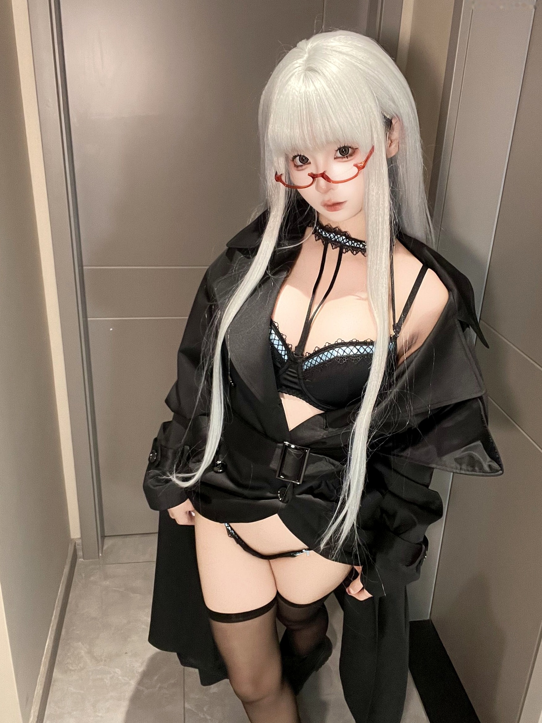蠢沫沫-2025年6月朋友圈自拍合集 萌系猫耳性感Cosplay私房美图