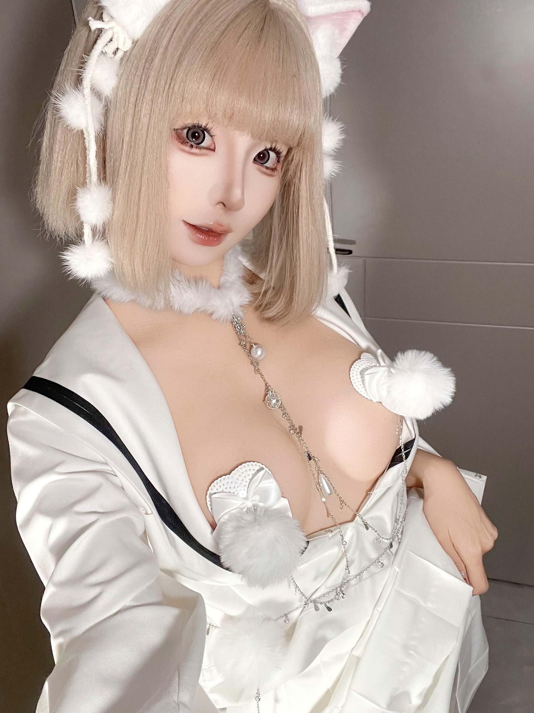 蠢沫沫-2025年6月朋友圈自拍合集 萌系猫耳性感Cosplay私房美图