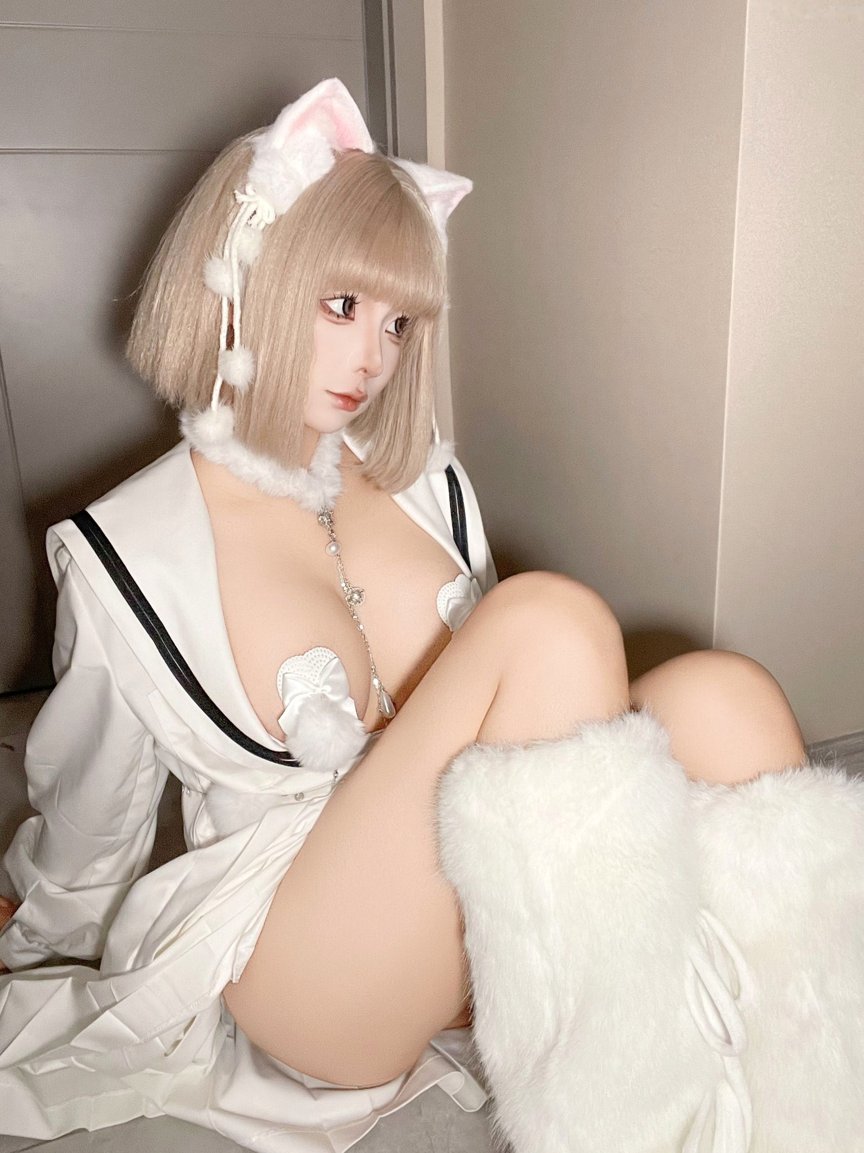 蠢沫沫-2025年6月朋友圈自拍合集 萌系猫耳性感Cosplay私房美图