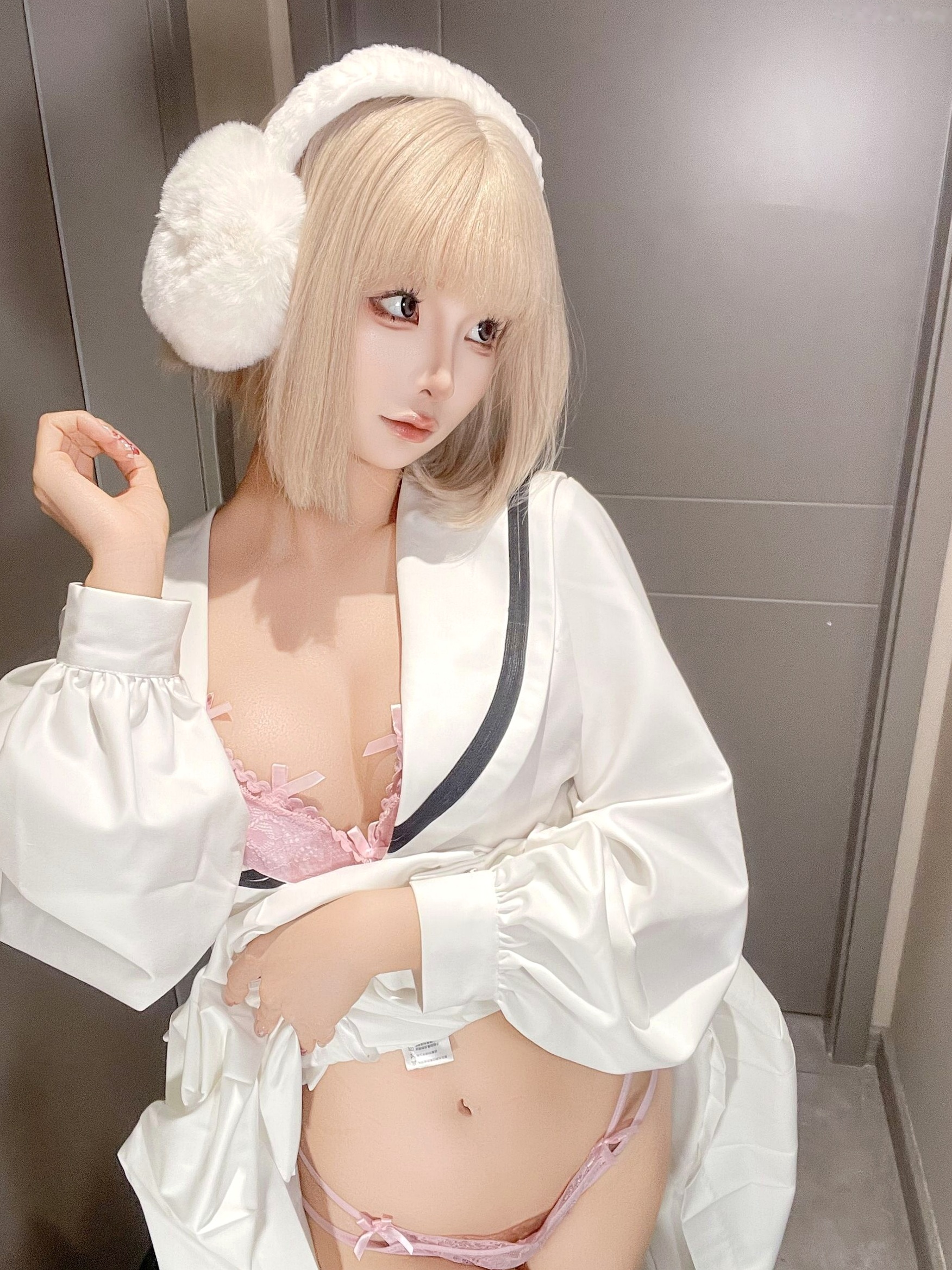 蠢沫沫-2025年6月朋友圈自拍合集 萌系猫耳性感Cosplay私房美图