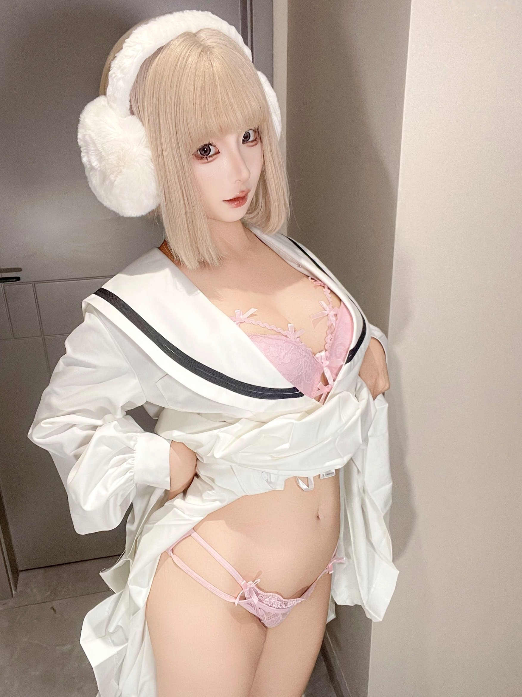 蠢沫沫-2025年6月朋友圈自拍合集 萌系猫耳性感Cosplay私房美图