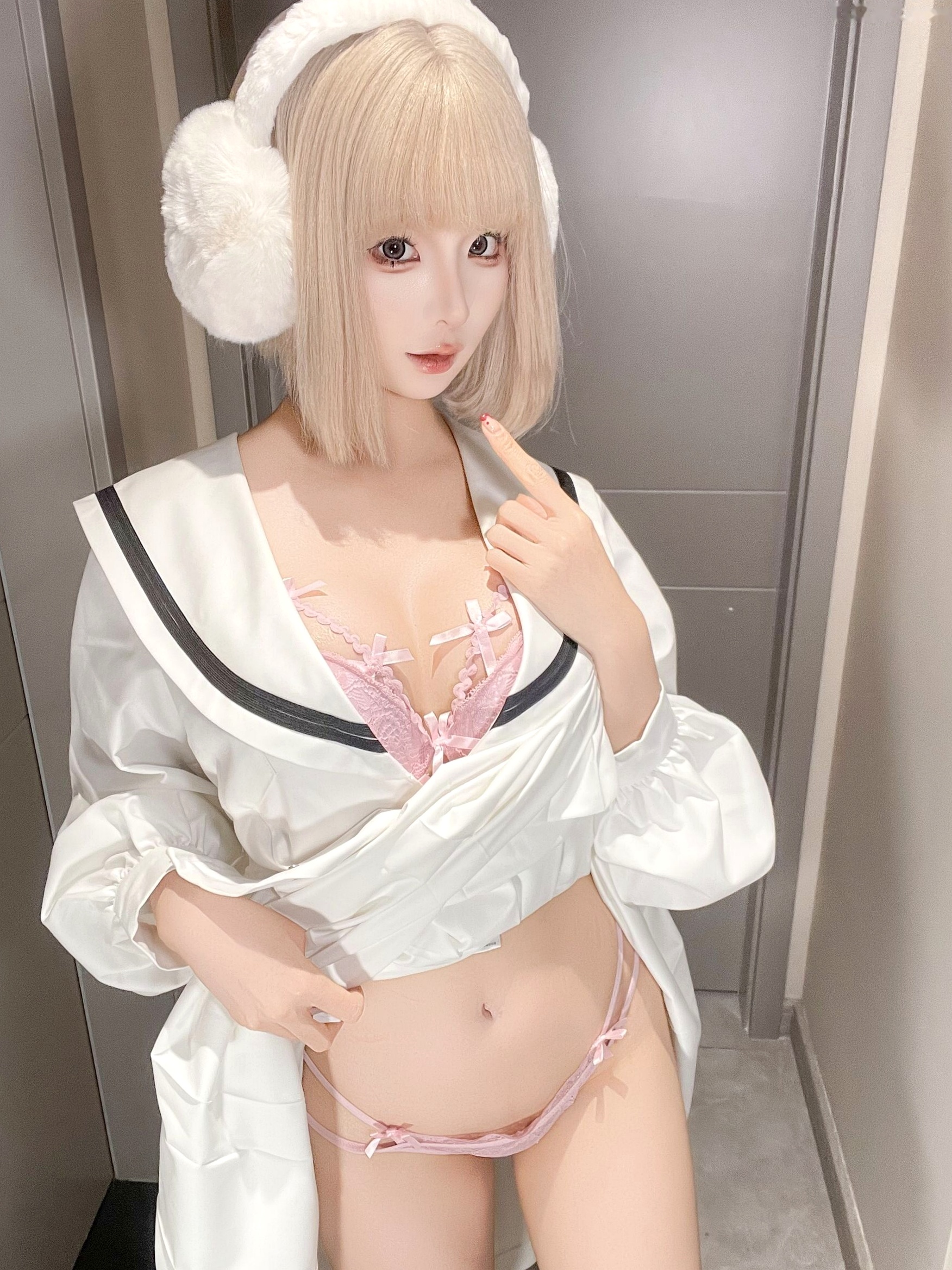 蠢沫沫-2025年6月朋友圈自拍合集 萌系猫耳性感Cosplay私房美图