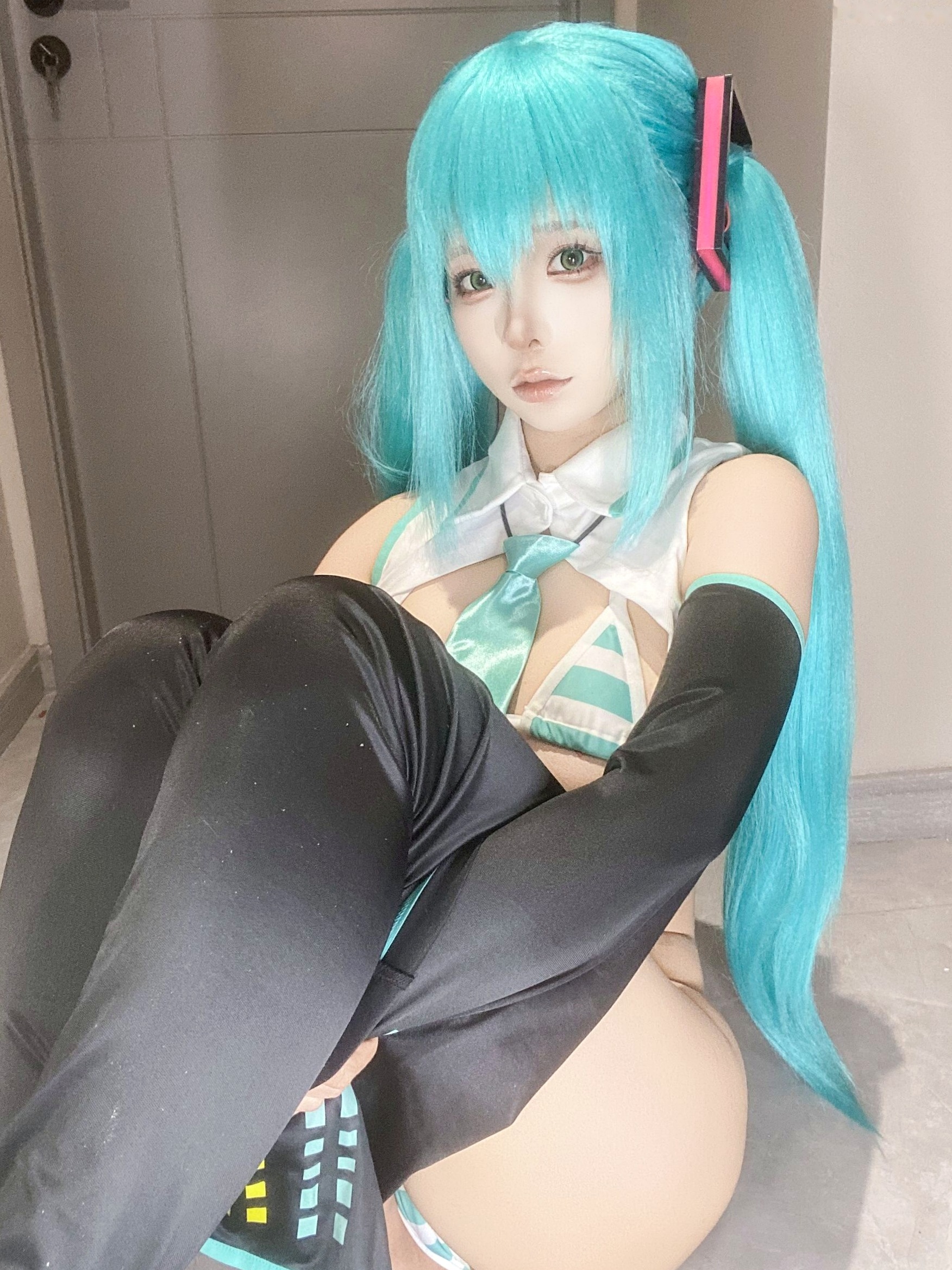 蠢沫沫-2025年6月朋友圈自拍合集 萌系猫耳性感Cosplay私房美图