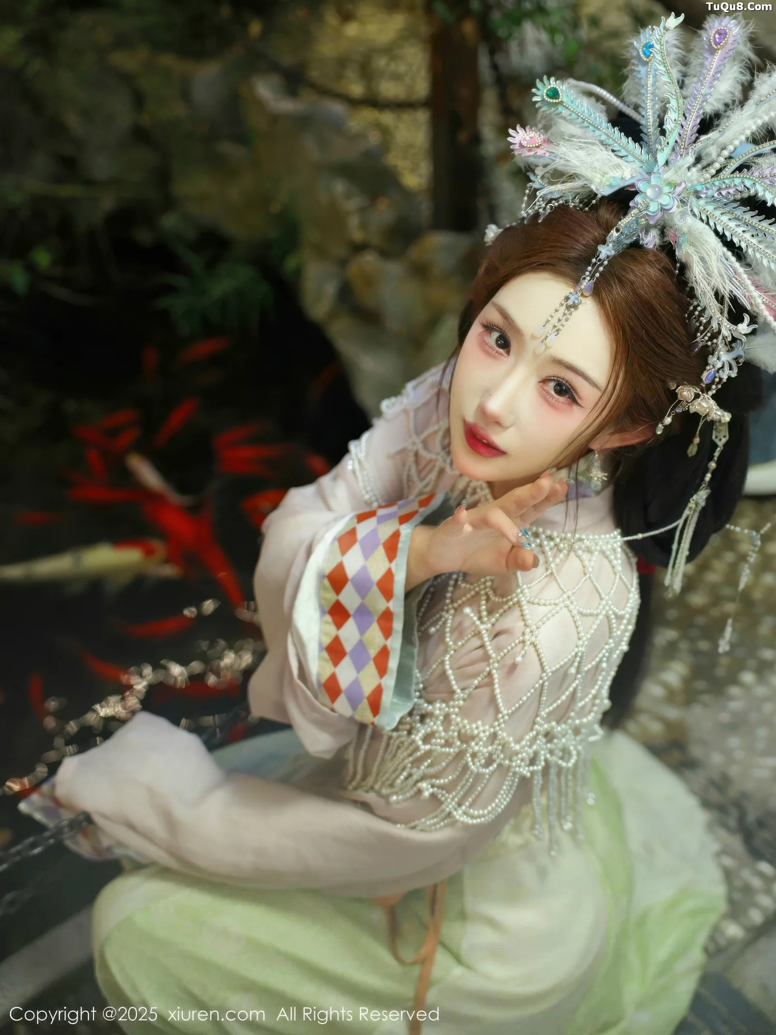   [XiuRen]高清写真图 2025.09.05 No.10736 梨霜儿 浅色古装第19张图片