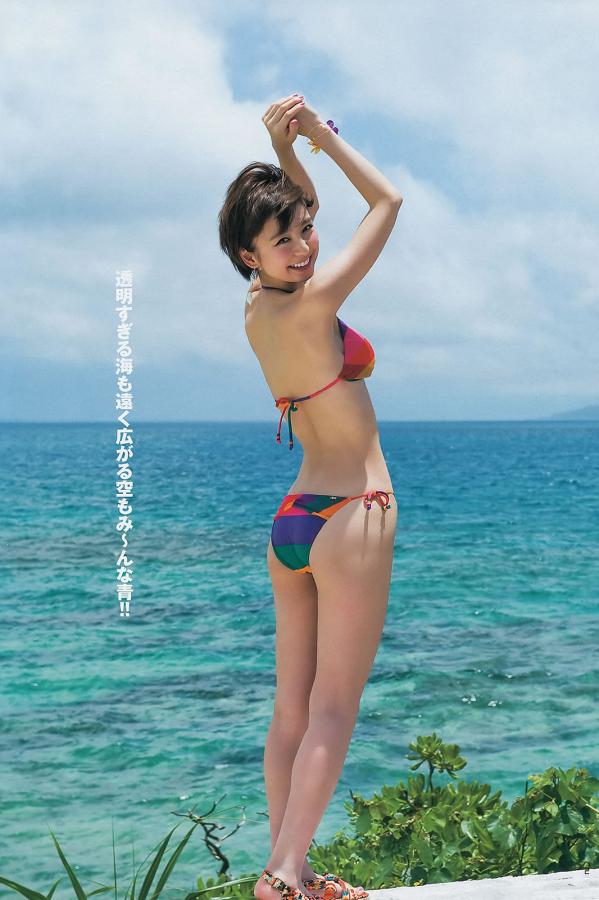 伊藤梨沙子  [Weekly Young Jump]高清写真图2012 No.37-38 筱田麻里子 伊藤梨沙子 AKB48第3张图片