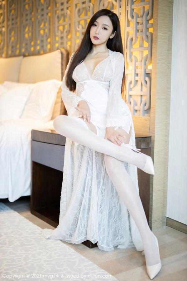 王馨瑶  王馨瑶江浙沪旅拍 精致的白色连衣裙第30张图片