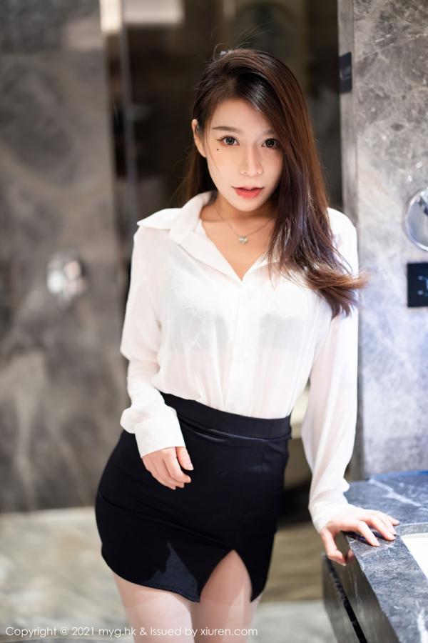 嘉宝贝儿  嘉宝贝儿杭州旅拍 白衬衫黑短裙制服第1张图片