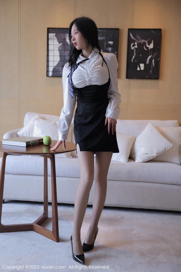 刘蓝蔻 Eva_茜茜 [XiuRen]高清写真图 2023.05.05 No.6675 茜茜Kimi 美腿短裙第1张图片
