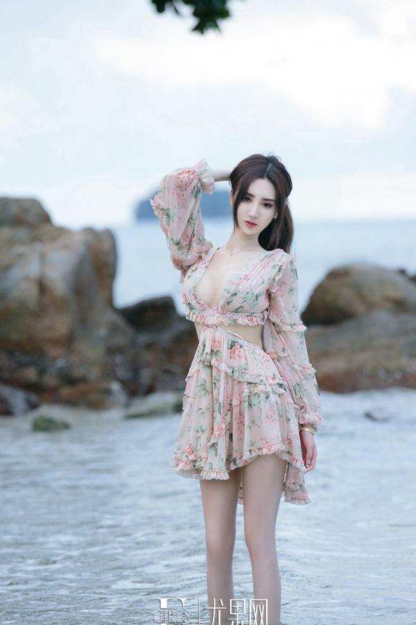 于思琪  于思琪最浪漫的事 沙滩连衣裙比基尼第11张图片