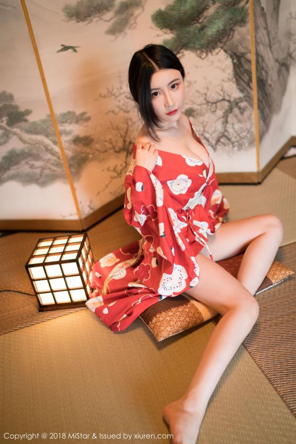 谢芷馨  谢芷馨北海道旅拍 红色和服妩媚娇艳第3张图片