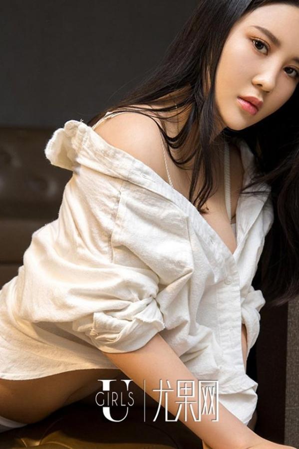 SukkiQ可儿  SukkiQ大秀事业线 黑裙吊带与白衬衫第35张图片