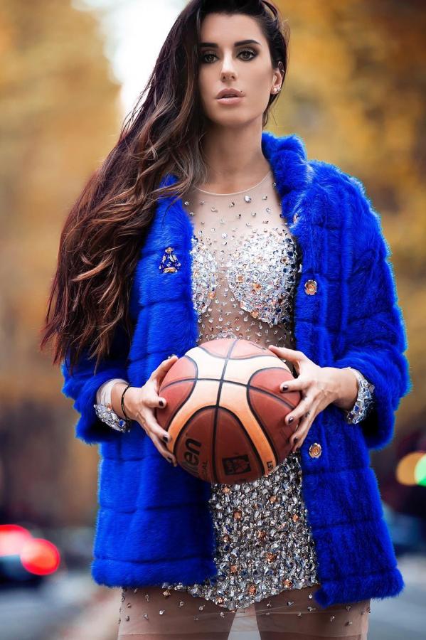Valentina Vignali 瓦伦蒂娜·维格娜莉 瓦伦蒂娜·维格娜莉 意大利篮球女神化身超模第50张图片