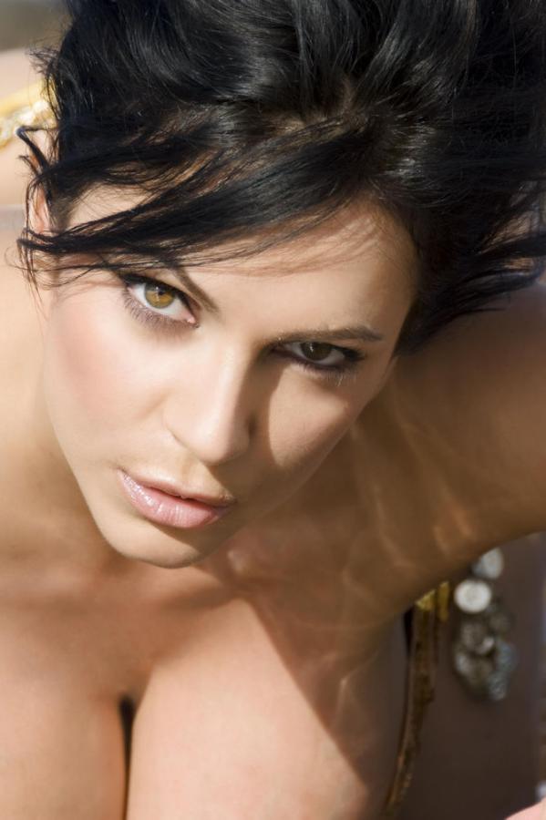 Denise Milani 丹尼斯·米兰妮 丹尼斯·米兰妮 捷克爆乳名模超高清写真图第4张图片