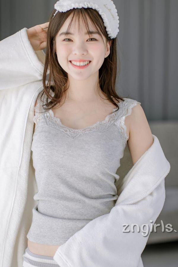 하늘 Ha Neul 南韩超人气网红Ha Neul 初成熟的内衣模特儿第5张图片