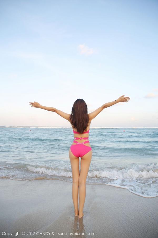 伊莉娜  异域美人伊莉娜 沙滩粉红比基尼第29张图片