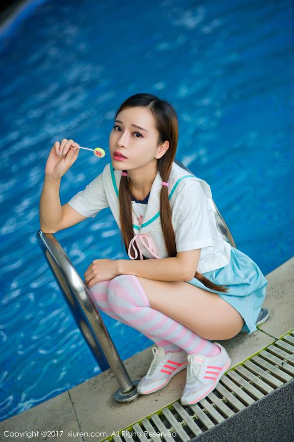 艾小青  网红主播艾小青 日系学生服泳池第13张图片
