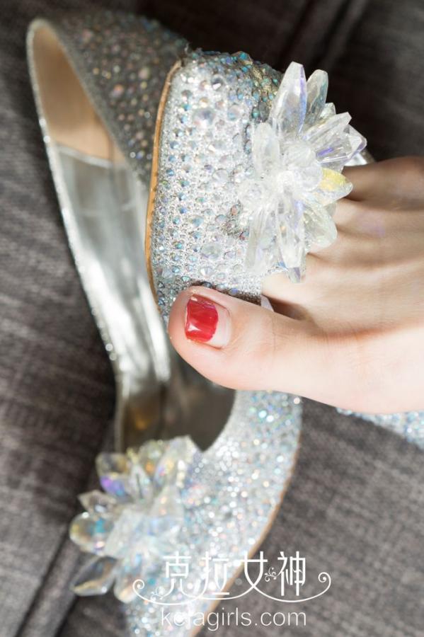 张茜  舞会公主张茜 《水晶鞋里的玉足》第25张图片