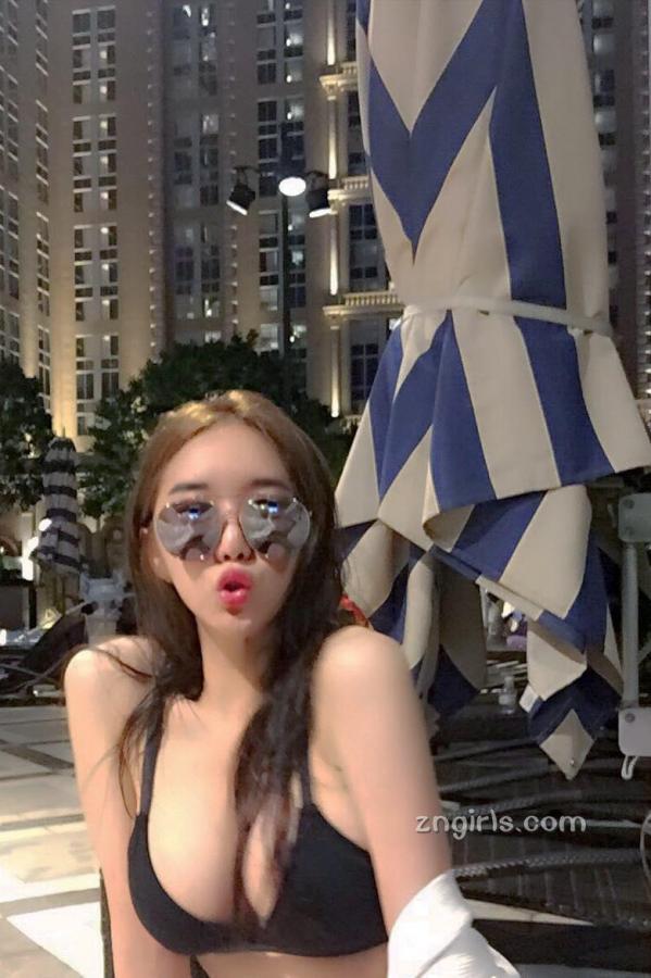 박매력 朴丽萝 韩国正妹박매력 泳池秀完美身材第10张图片