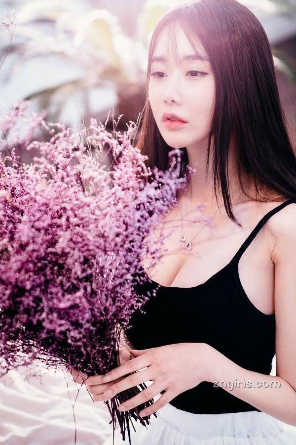 캔디  韩国外拍模特캔디 蜂腰翘臀极品身材第76张图片