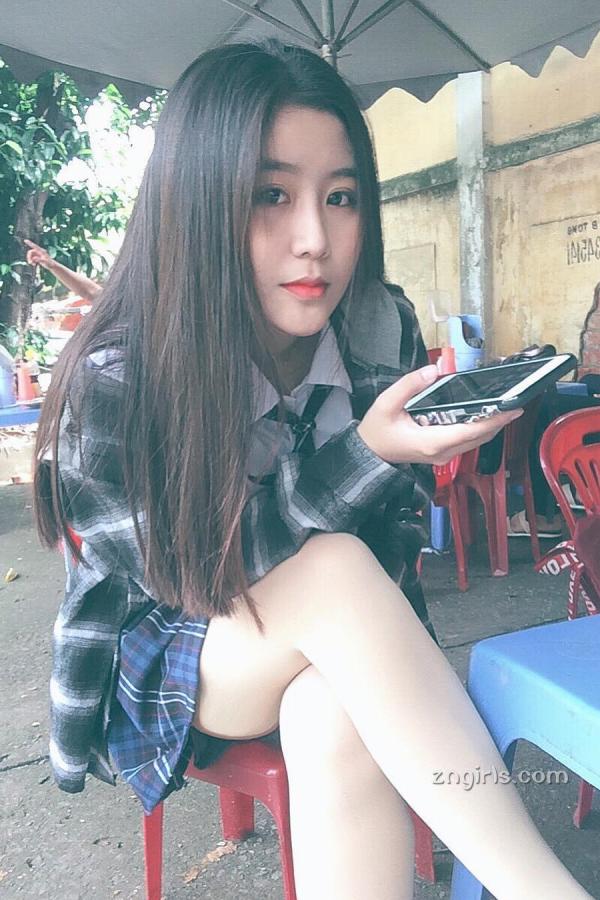 Vo Ngoc Tran  越南「零缺点女神」！16岁清纯高中生，白白圆圆的好身材第6张图片