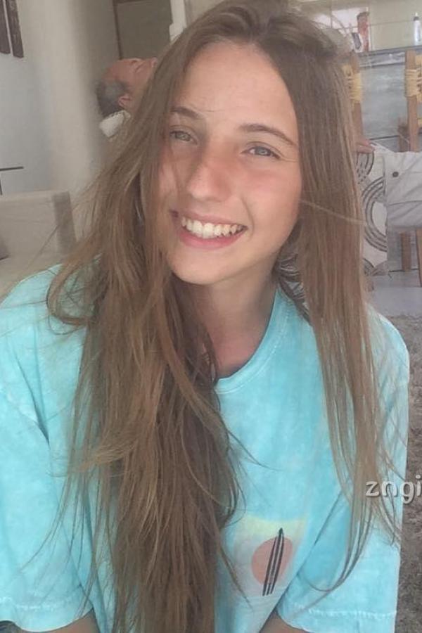 Victoria São Paulo  17岁的巴西妹Victoria 超胸晒痕过目不忘第16张图片