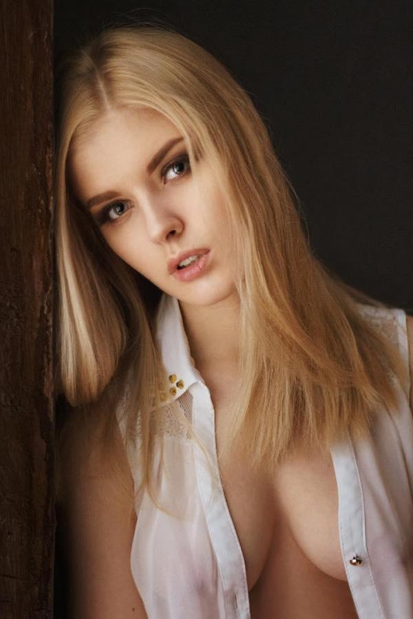Selena Verner  Selena Verner- 来自乌克兰的开胸女孩第35张图片