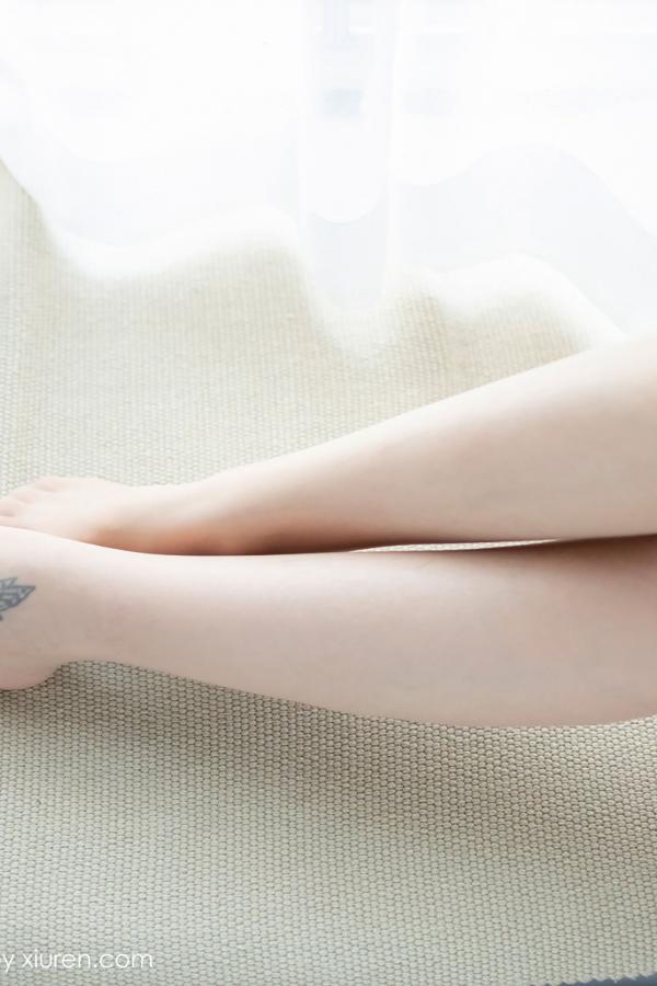 miya米雅  新人模特miya米雅 衬衫丝袜袅娜身段第30张图片